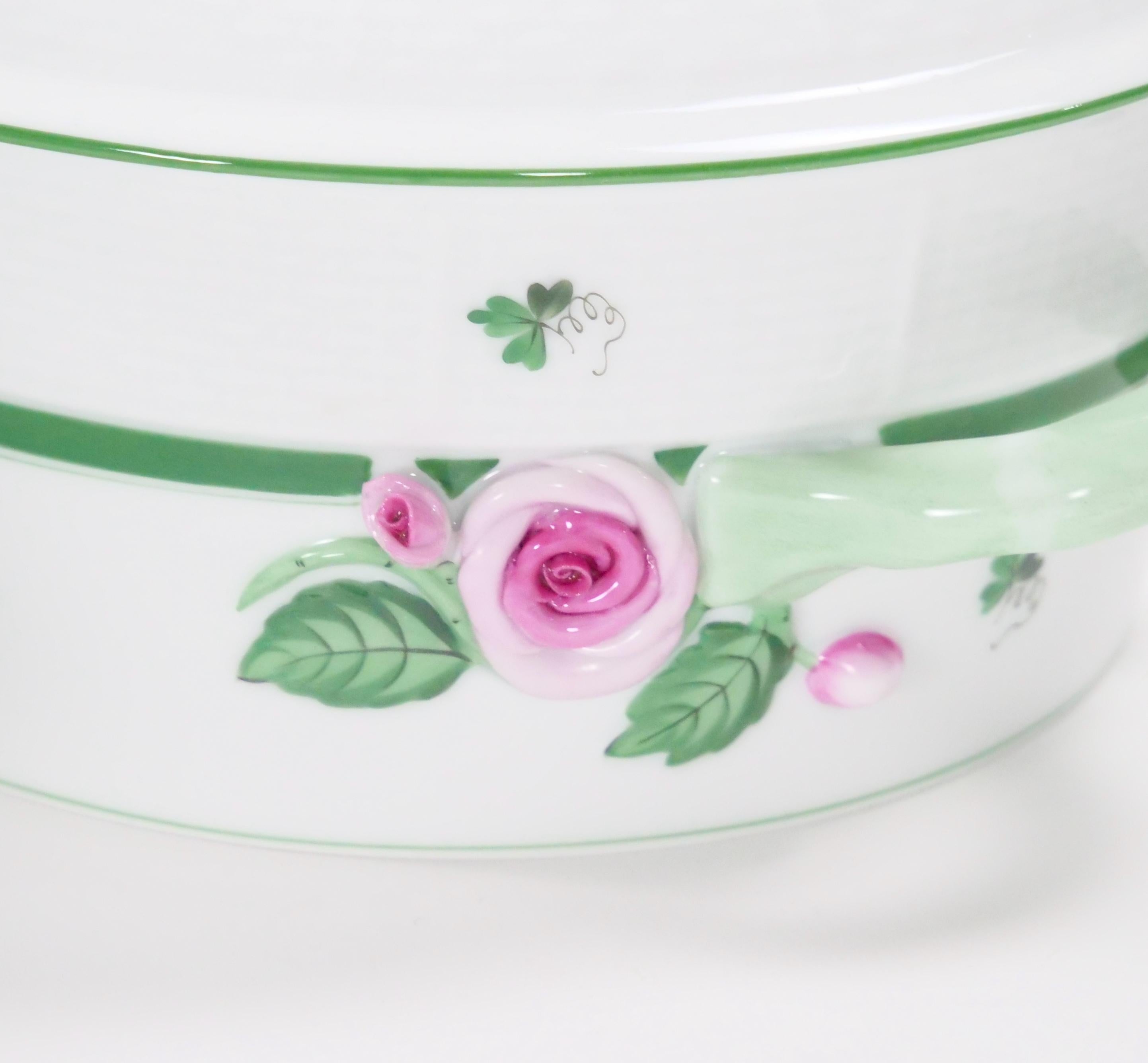 Herend Hungría Vajilla de porcelana pintada a mano Sopera cubierta Porcelana en venta
