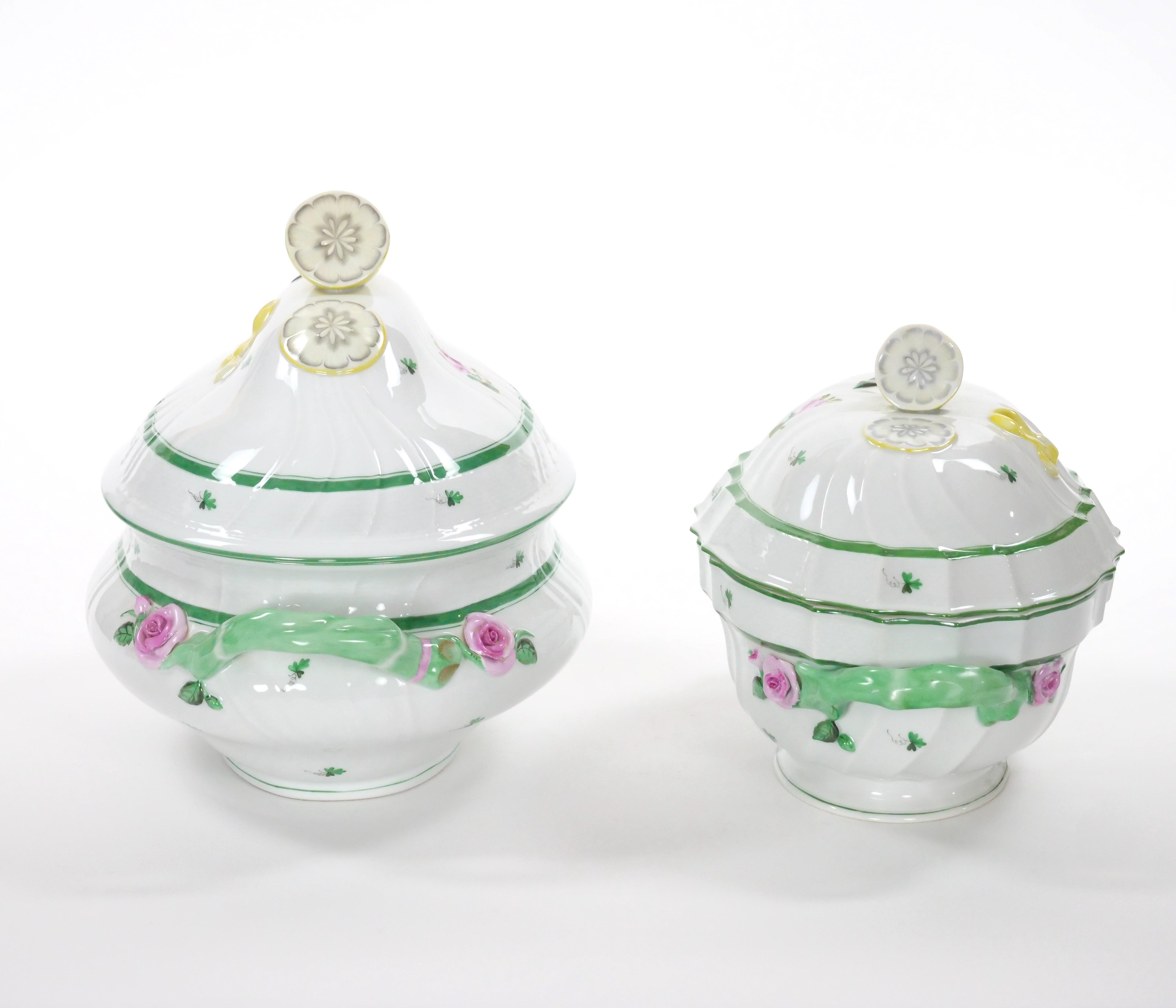 Herend Hungría Vajilla de porcelana pintada a mano Sopera grande con tapa Queen Anne en venta