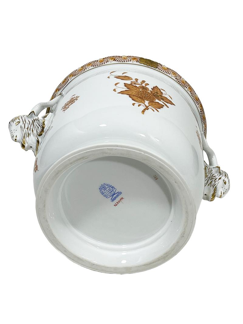 Herend Hungary Porcelain Apponyi Brown Ram Head Cachepot In Good Condition For Sale In Delft, NL