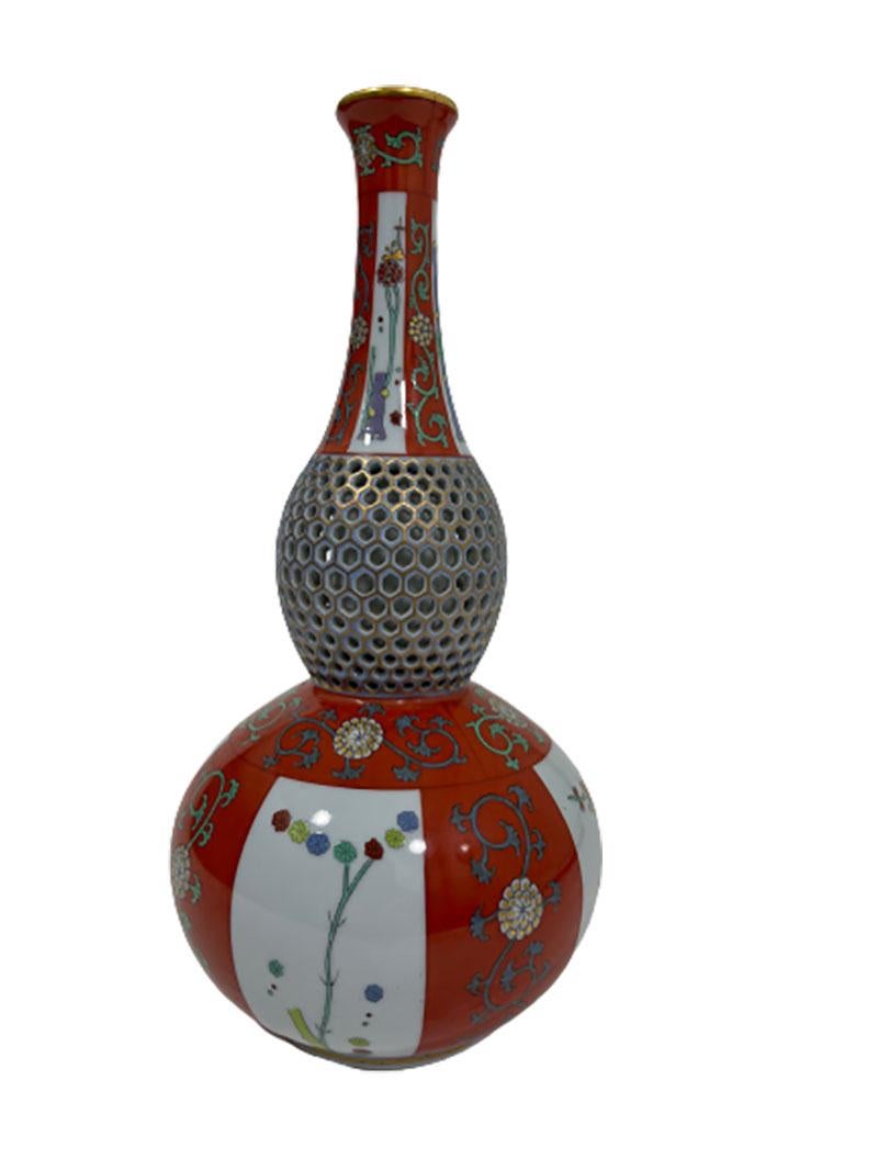 Hand-Painted Herend Hungary Porcelain Bottle Shaped Openwork Gödöllő Vase