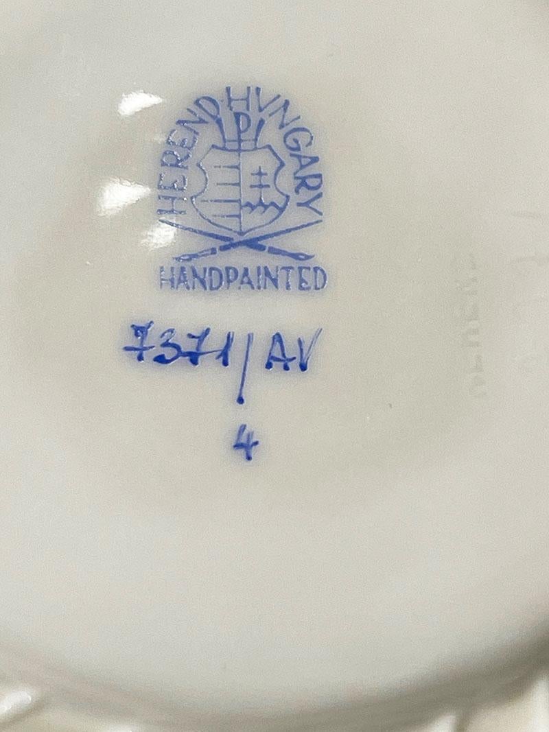 Peint à la main Paniers chinois en porcelaine Herend Hongrie « Bouquet, Apponyi Green » en vente