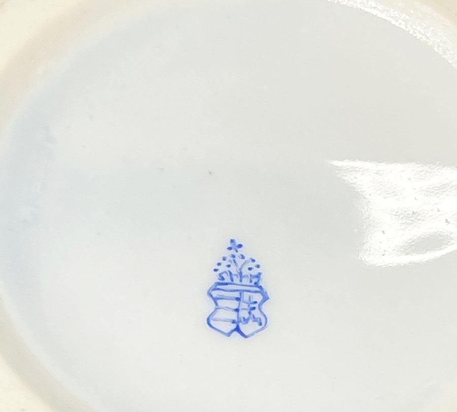 XX secolo Vaso con coperchio in porcellana Herend Hungary 