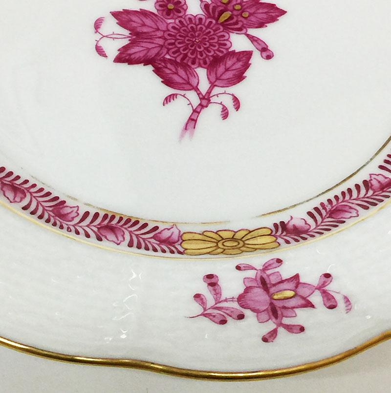 Hongrois Plateau rond et petites assiettes en porcelaine de Hongrie « Bouquet de framboises chinois » Herend en vente