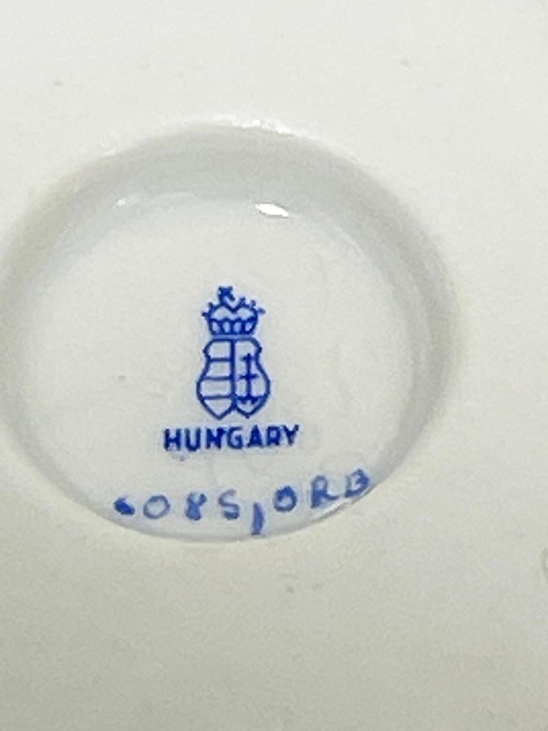 20th Century Herend Hungary porcelain D'or Blue small lidded vase, 1960s For Sale