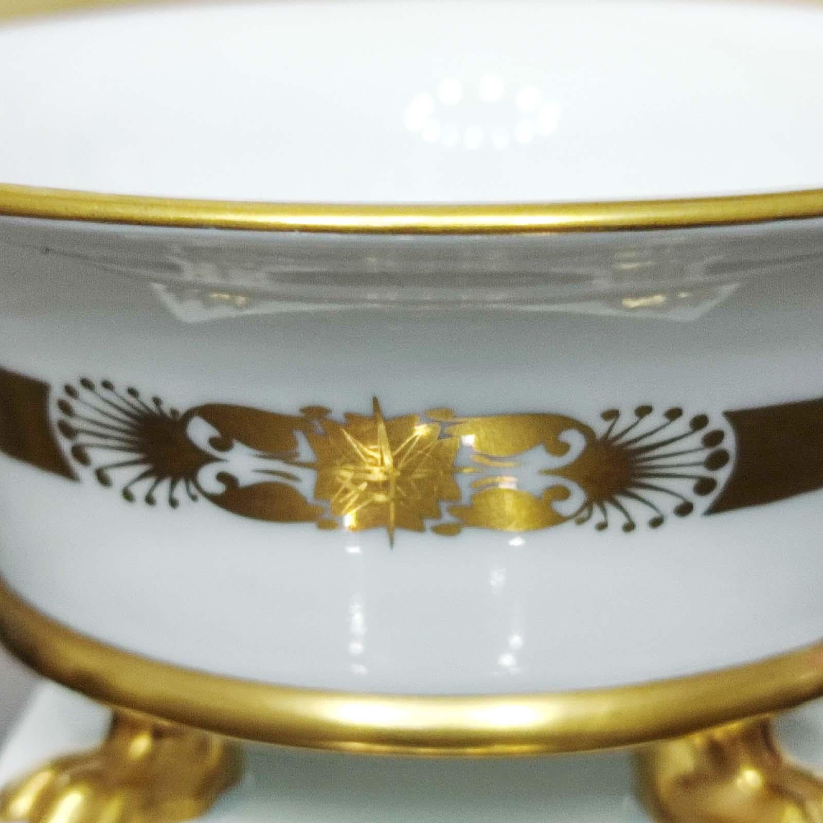 20th Century Herend Hungary Porcelain Small Cache Pot Gold Trim, Claw Footed