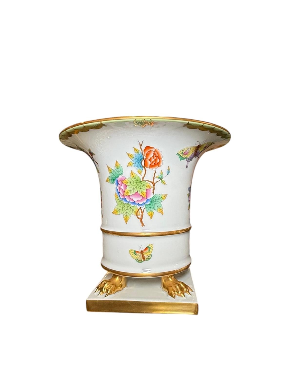 Empire Revival Herend Hungary Queen Victoria Pattern Porcelain Vase For Sale