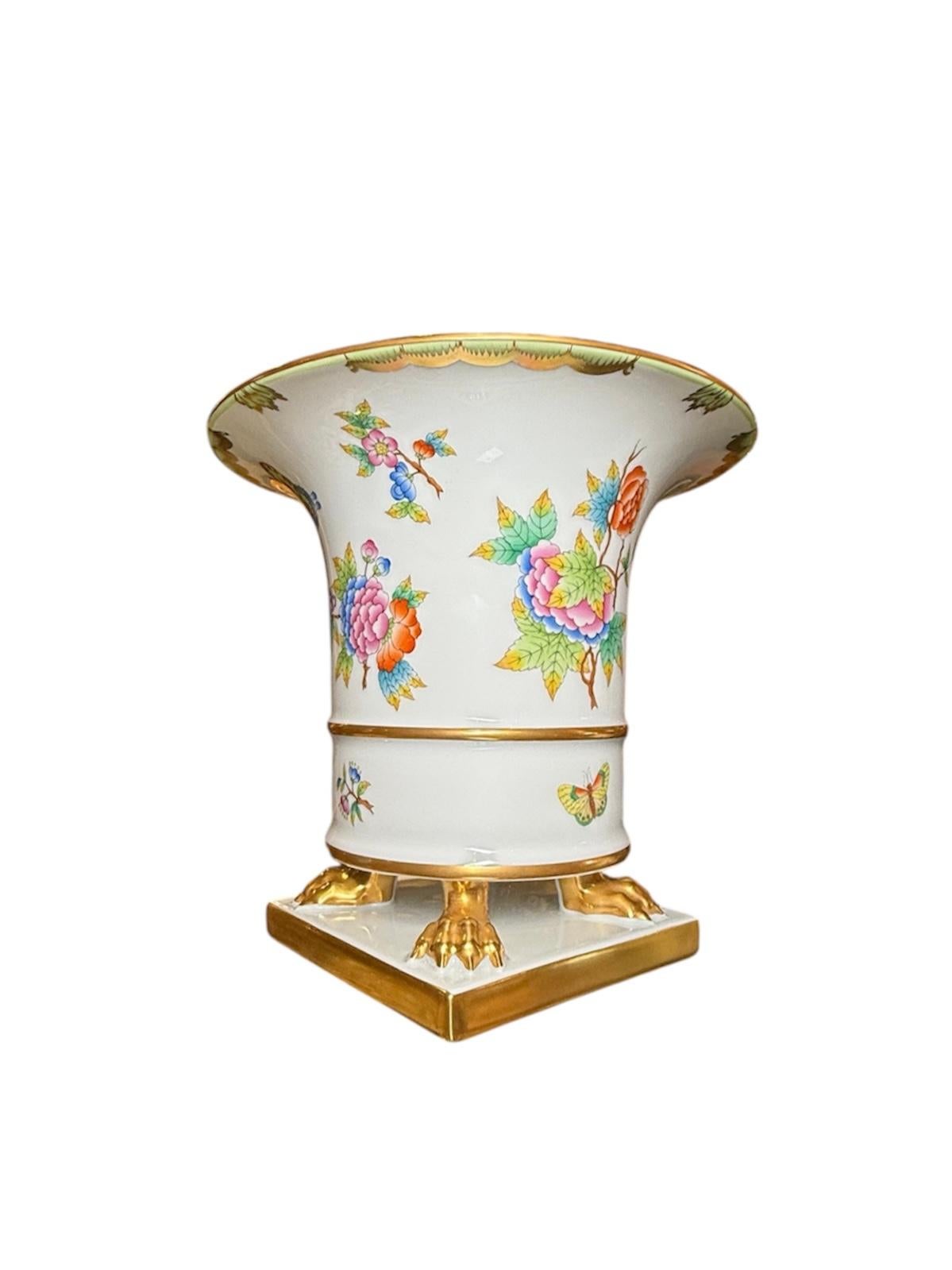 Hungarian Herend Hungary Queen Victoria Pattern Porcelain Vase For Sale