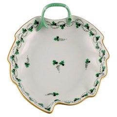 Herend Leaf-Shaped Bowl in Hand-Painted Porcelain with Gold Decoration