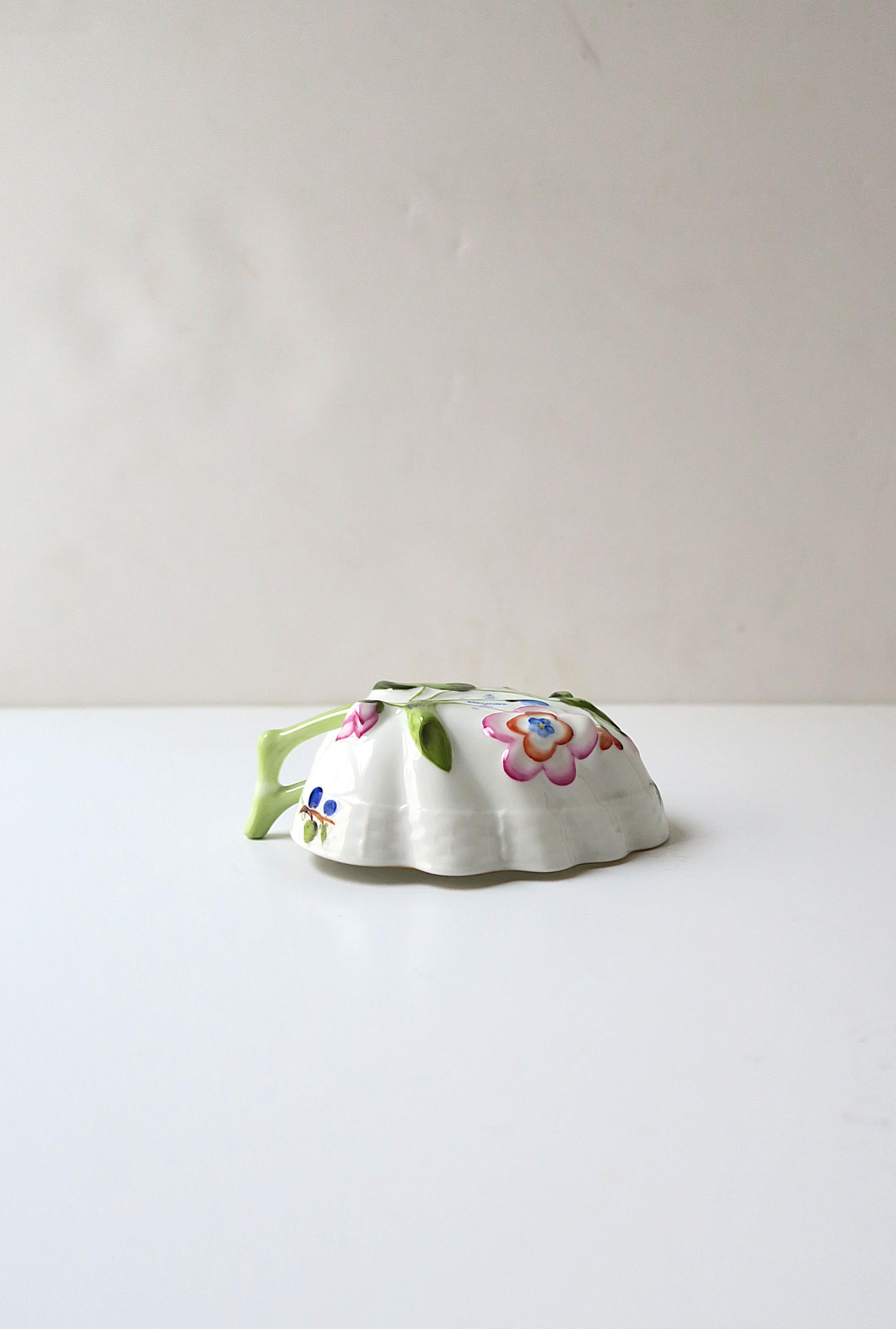 Bol en porcelaine de Herend en vente 5