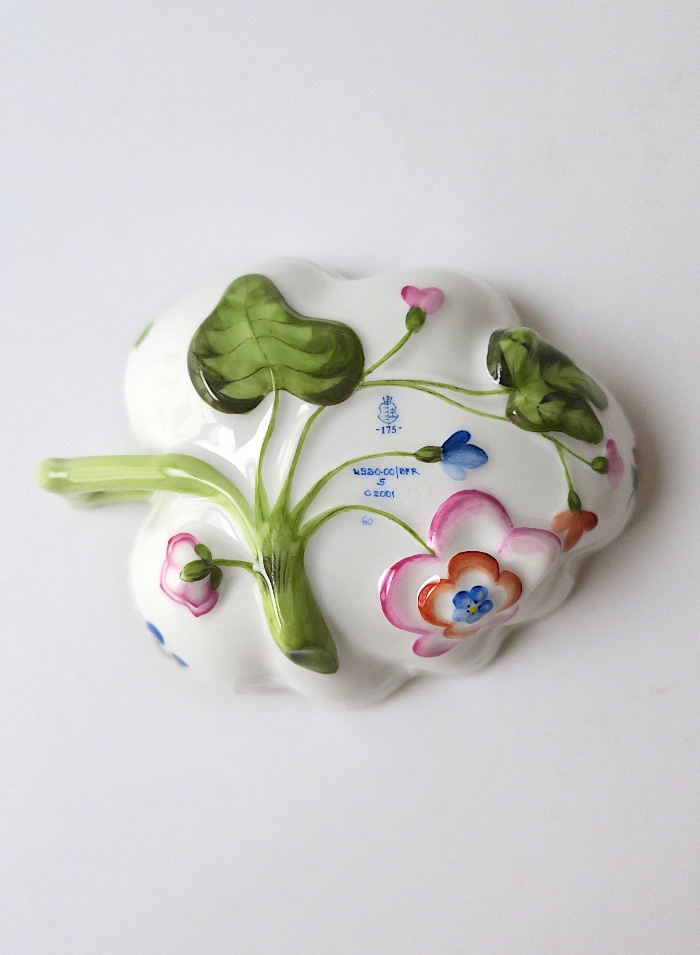 Bol en porcelaine de Herend en vente 11