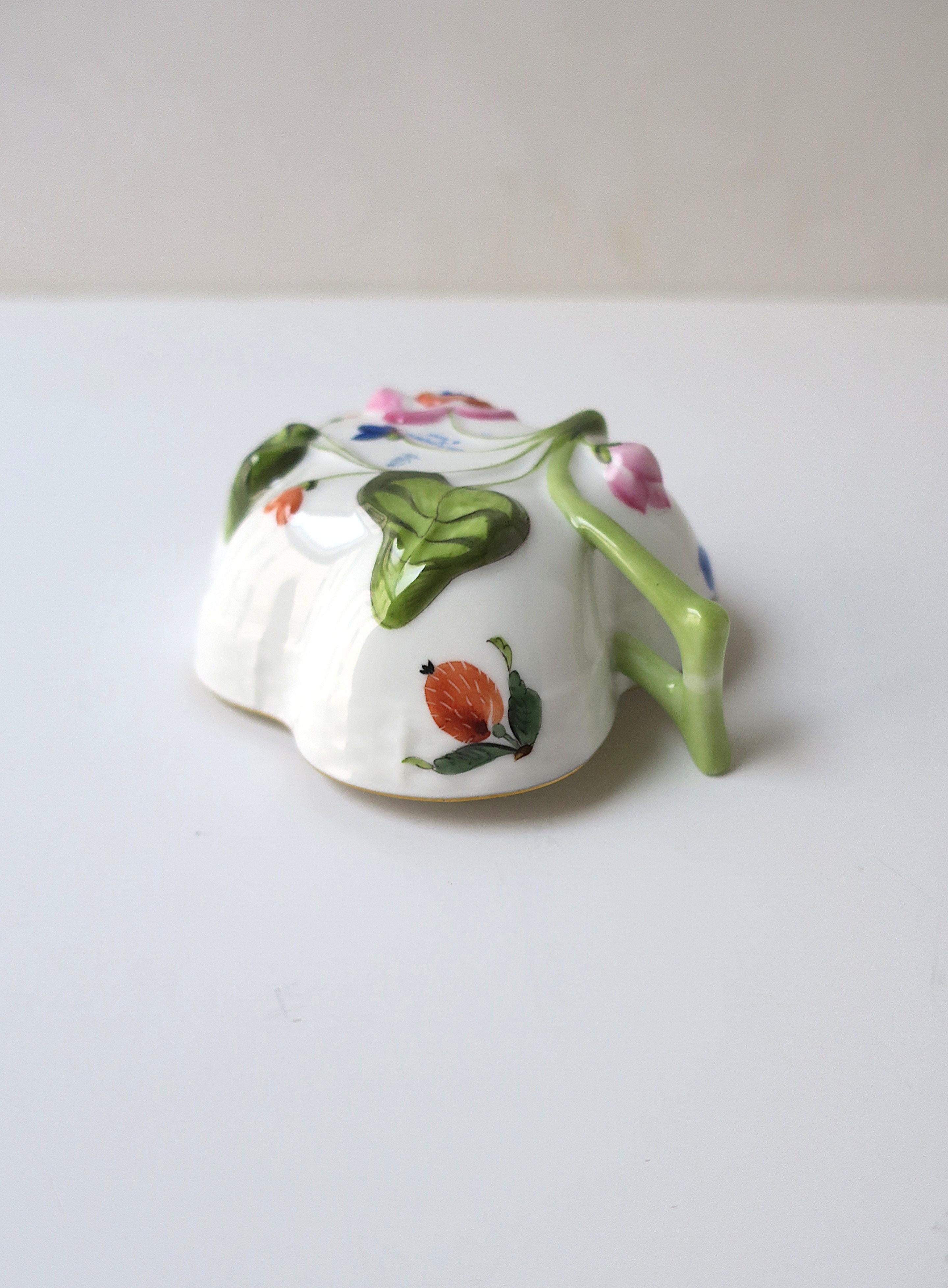 Cuenco de porcelana Herend en venta 12