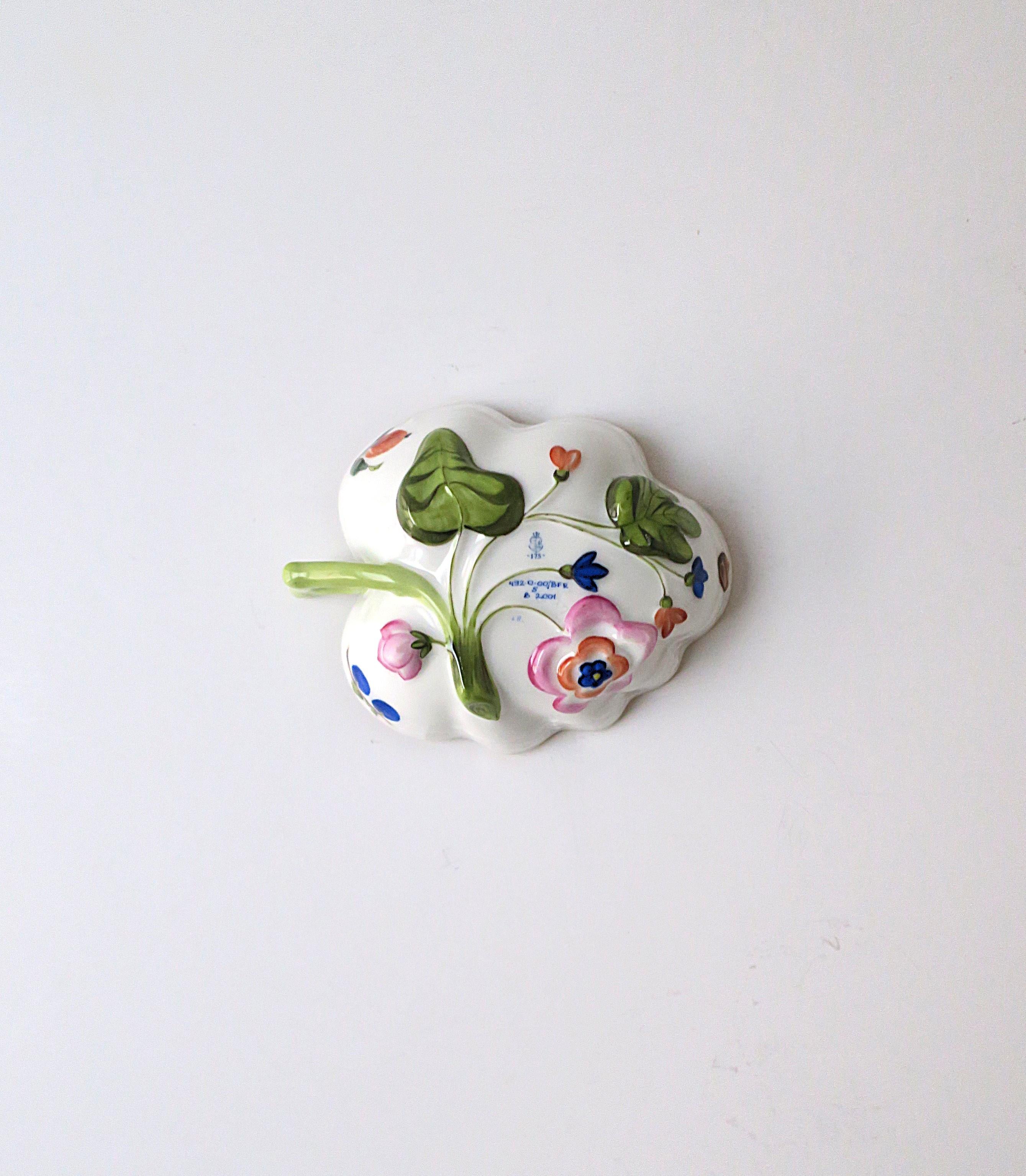 Cuenco de porcelana Herend Húngaro en venta