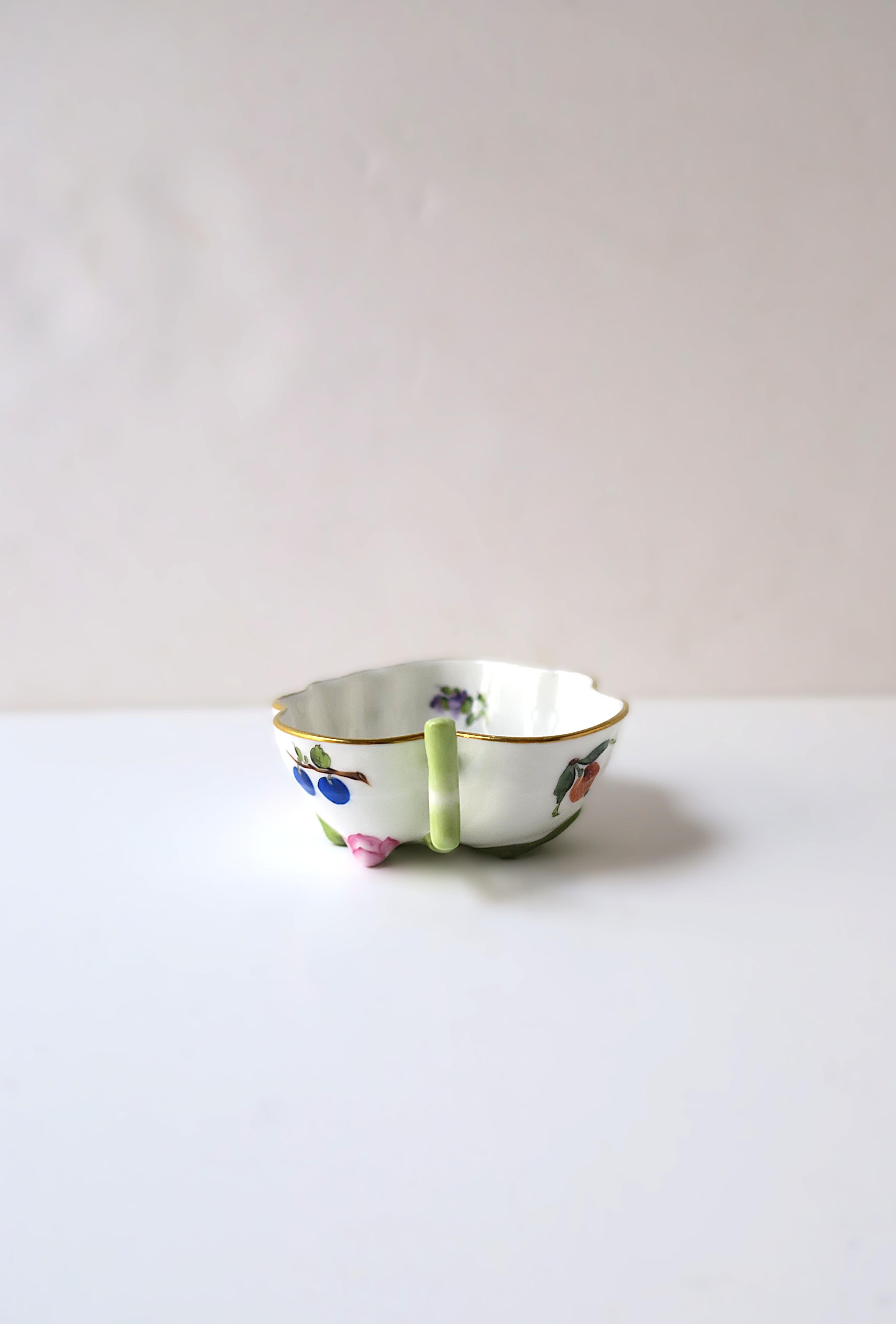 Cuenco de porcelana Herend en Excelente estado para la venta en New York, NY