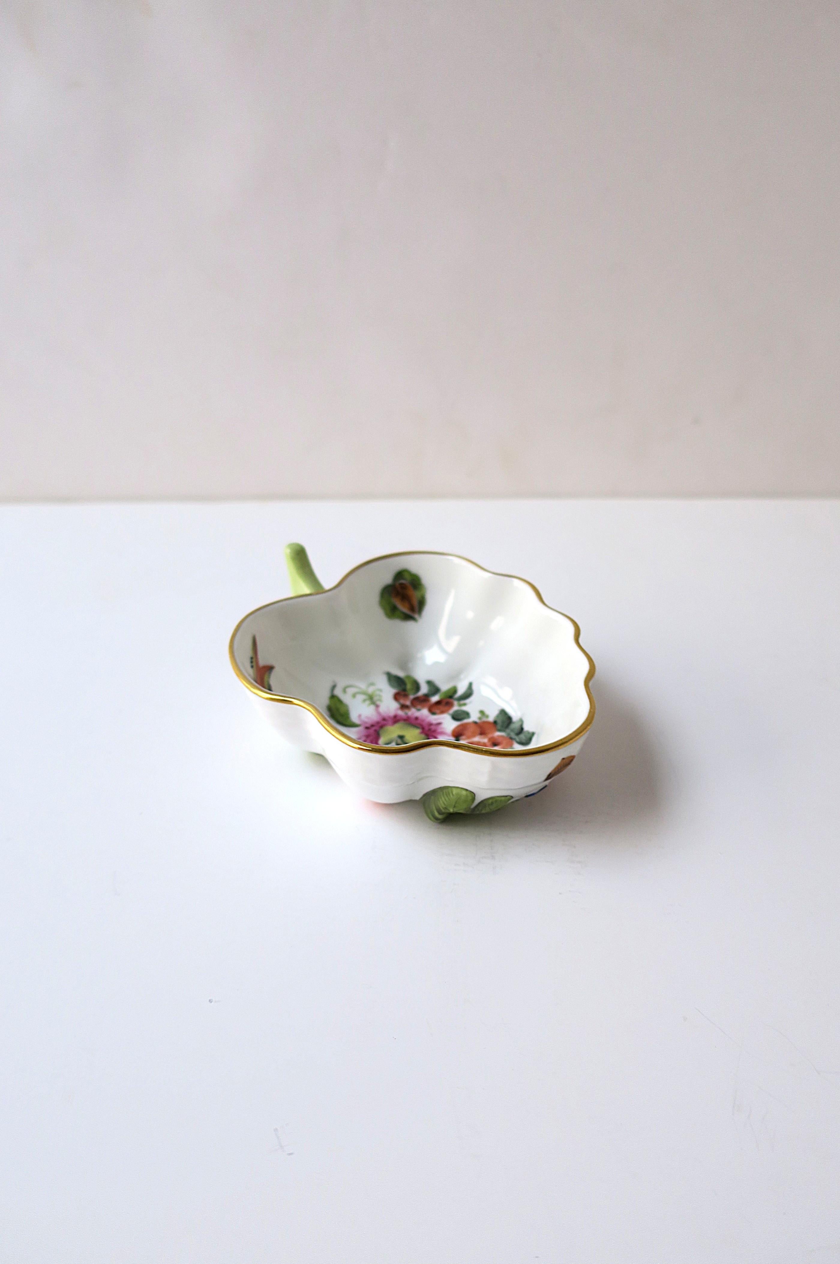 Cuenco de porcelana Herend Siglo XXI y contemporáneo en venta
