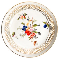 Herend Porcelain Centerpiece with Fruit Motif from the 1960s