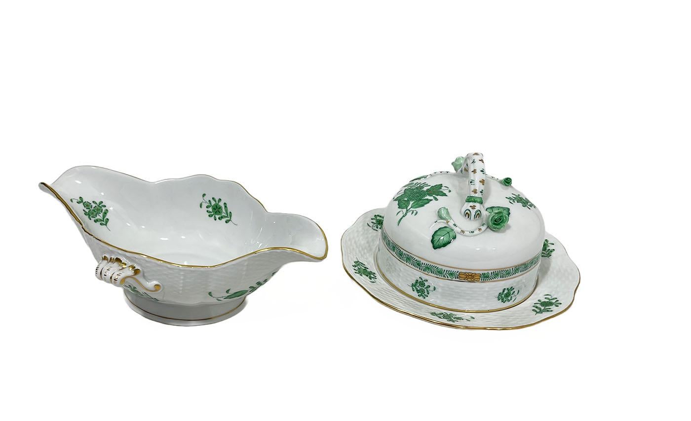 Hongrois Porcelaine Herend Bouquet Apponyi Green (vert bouquet chinois)  Plat à beurre et saucière en vente