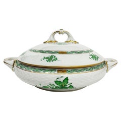 Soupière en porcelaine Herend « Bouquet d'Apponyi vert chinois » avec poignées