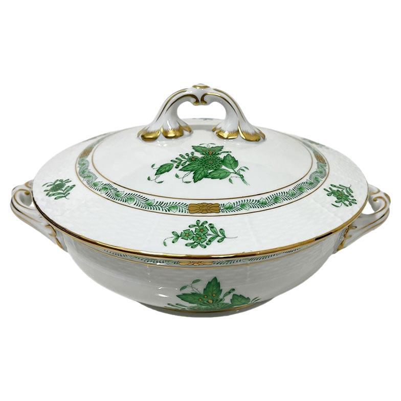 Soupière en porcelaine Herend « Bouquet d'Apponyi vert chinois » avec poignées