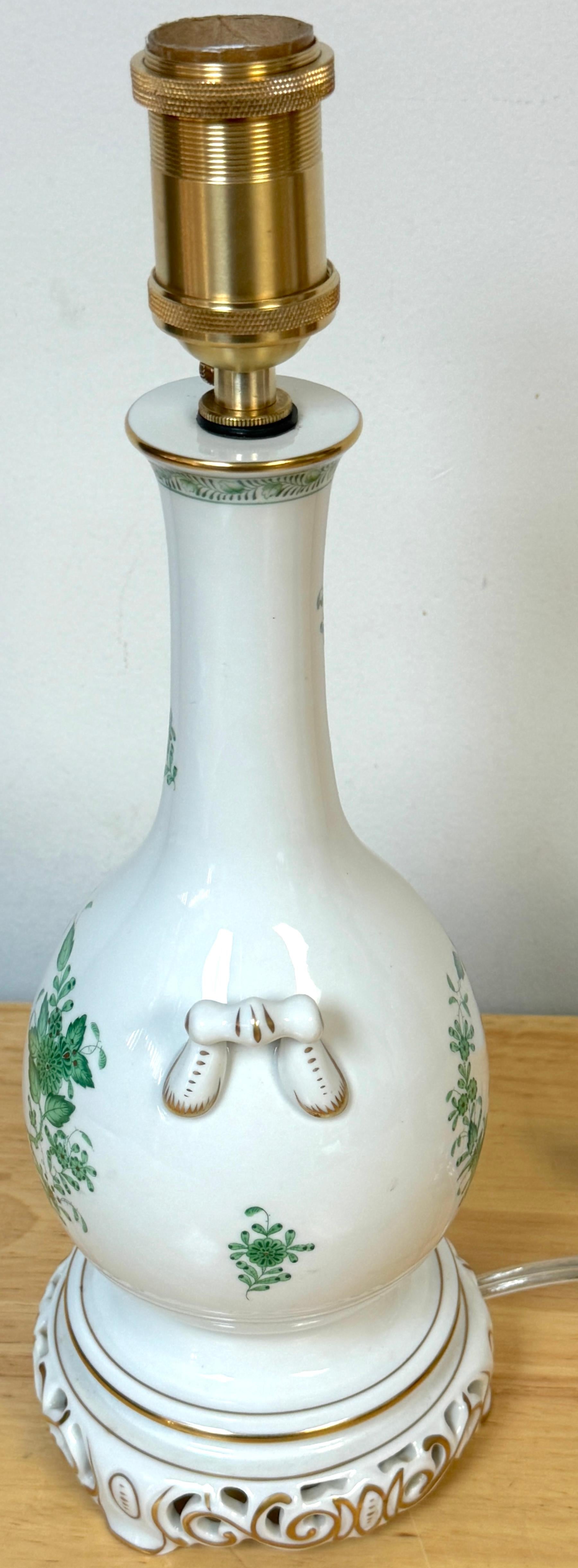 Tischlampe „Chinesisches Bouquet-Grün“ aus Porzellan von Herend im Angebot 4