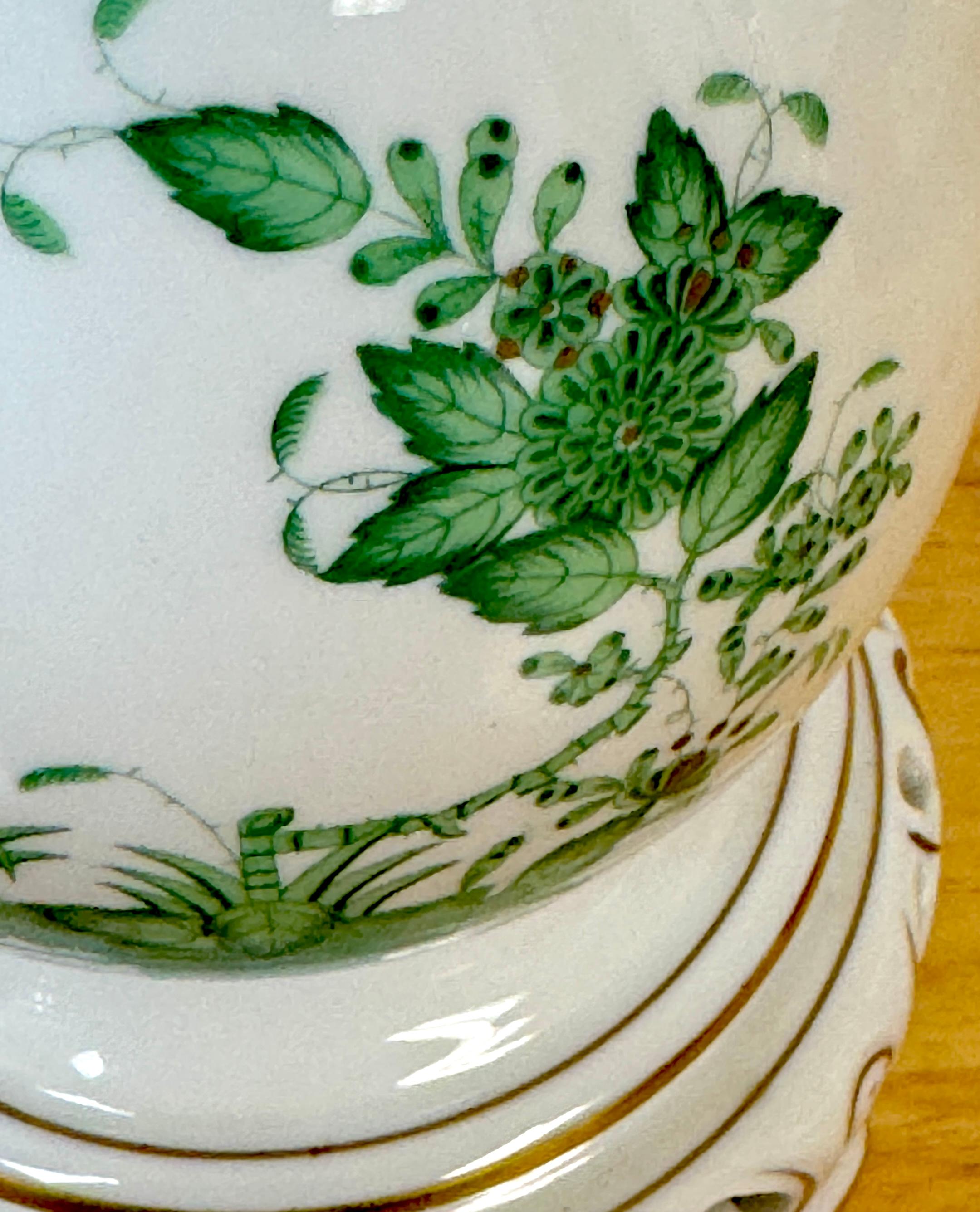 Tischlampe „Chinesisches Bouquet-Grün“ aus Porzellan von Herend im Zustand „Gut“ im Angebot in West Palm Beach, FL