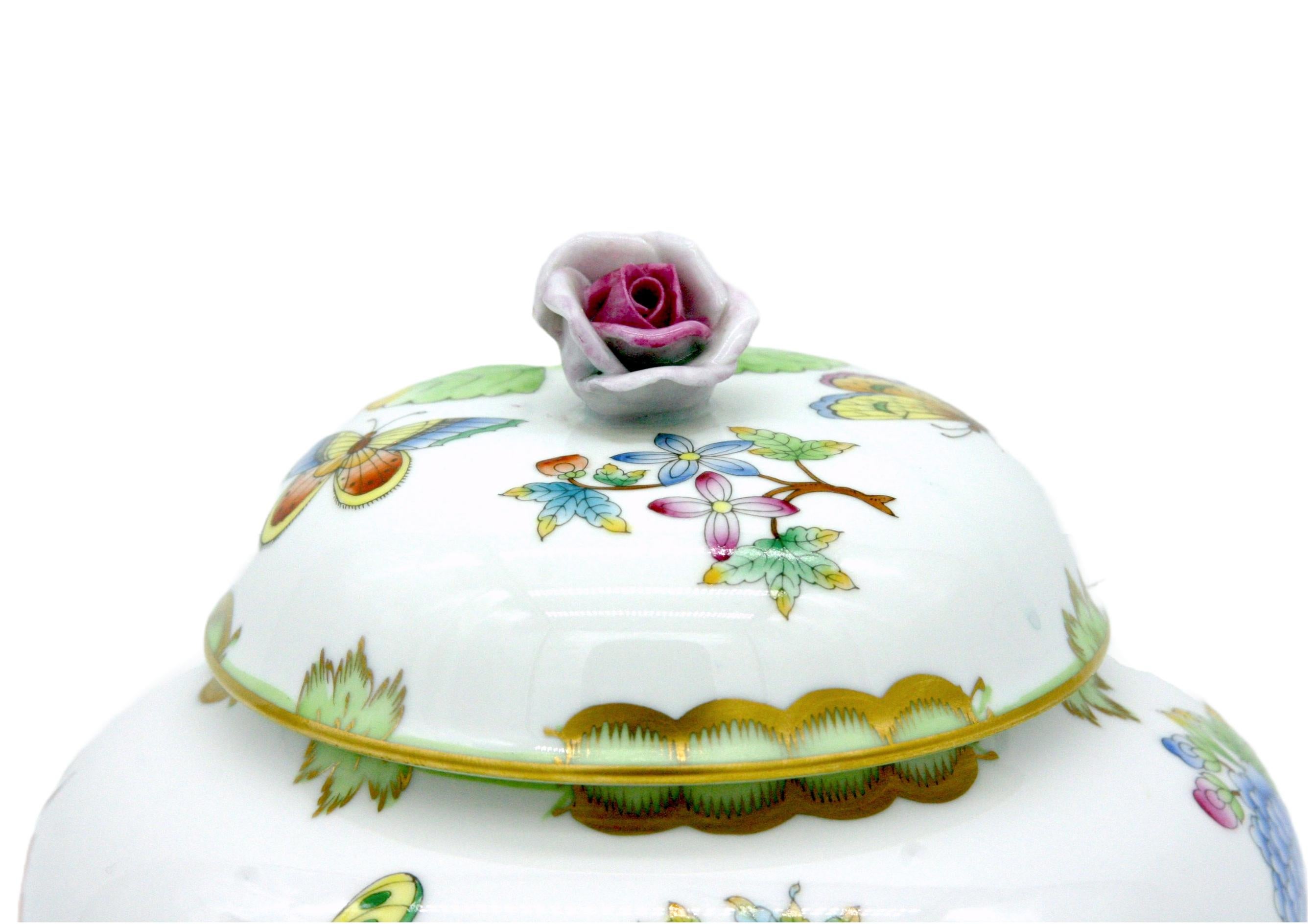 20th Century Herend Porcelain Decorative Covered Urn