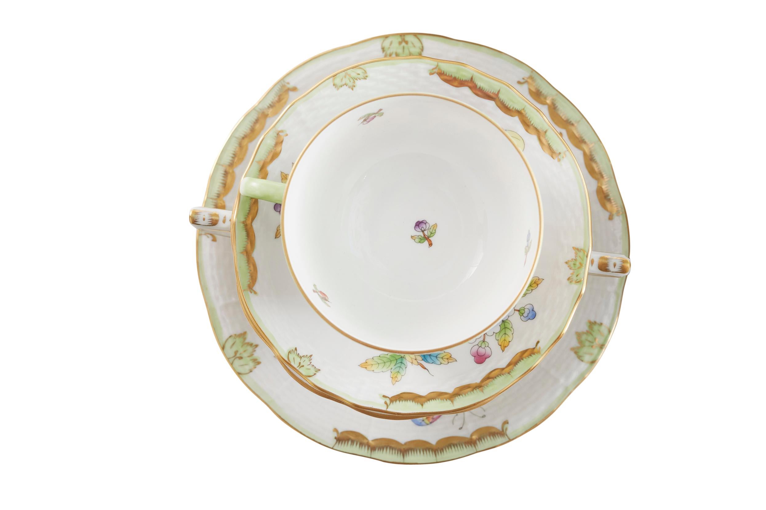Glazed Herend Porcelain Dinnerware Service For Twelve