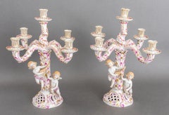 Paire de candélabres à cinq lumières en porcelaine de Herend, C.C. 1950.