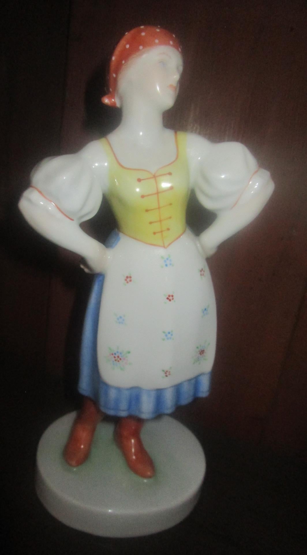 Herend Porcelain Hungarian Vintage Folk Peasant Figurine For Sale 8