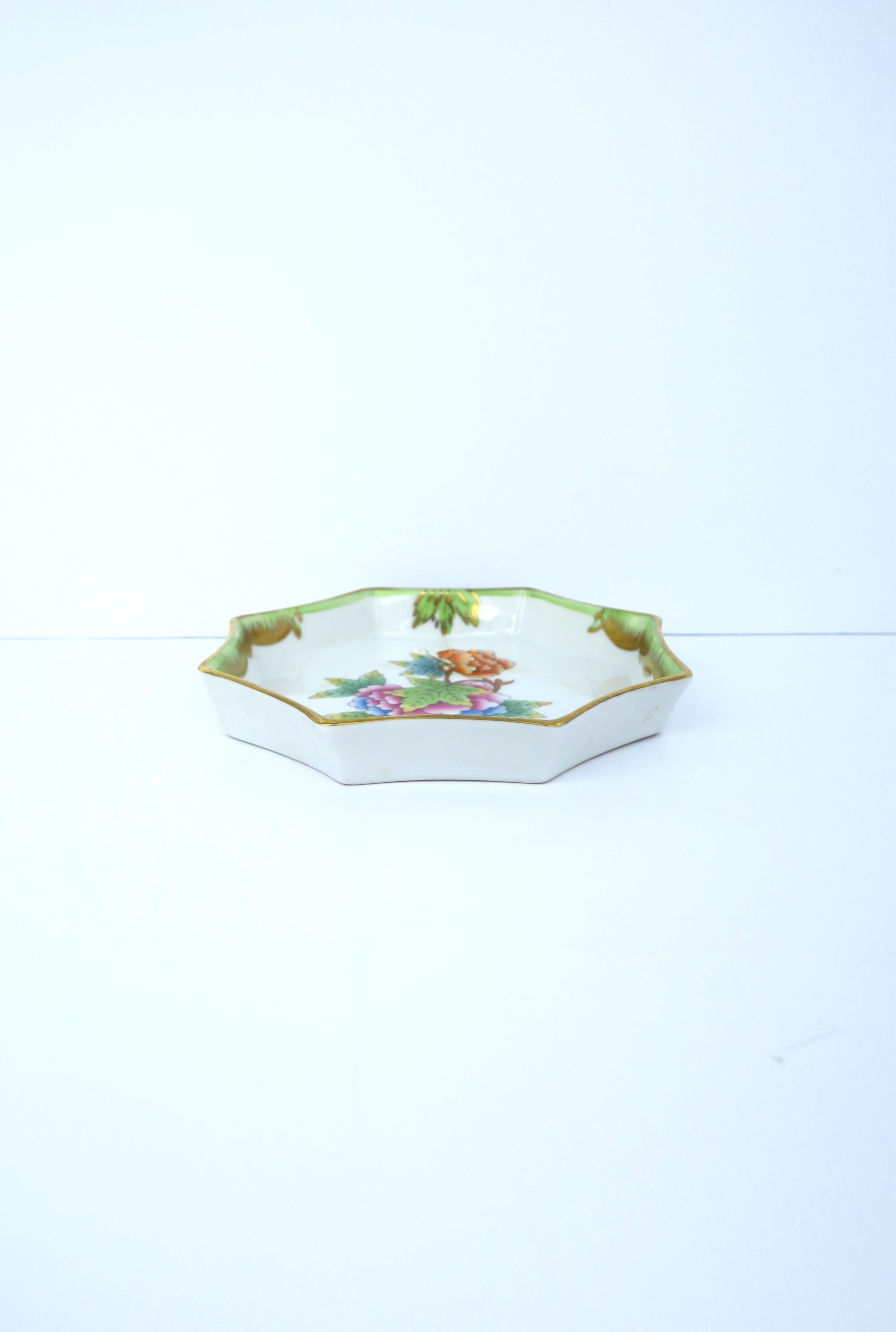 Herend Porcelain Jewelry Dish  For Sale 5