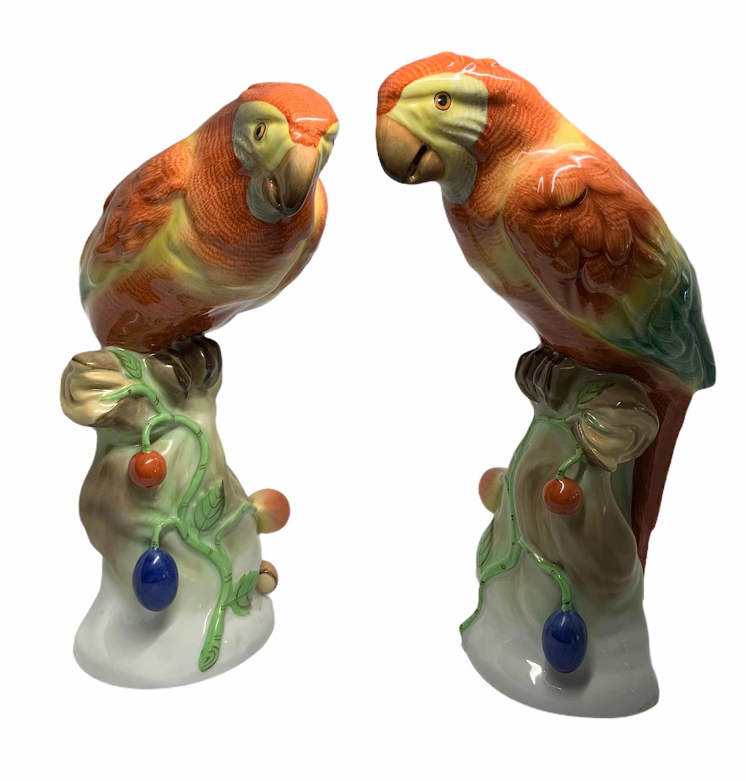 Herend Porcelain Pair of Parrots Figurines 1