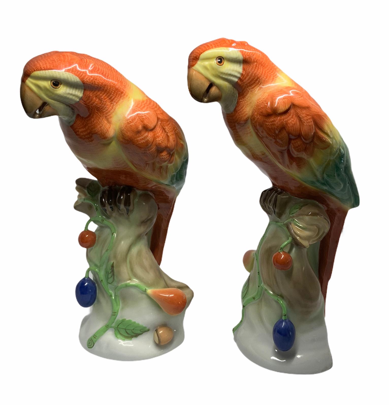 Herend Porcelain Pair of Parrots Figurines 2