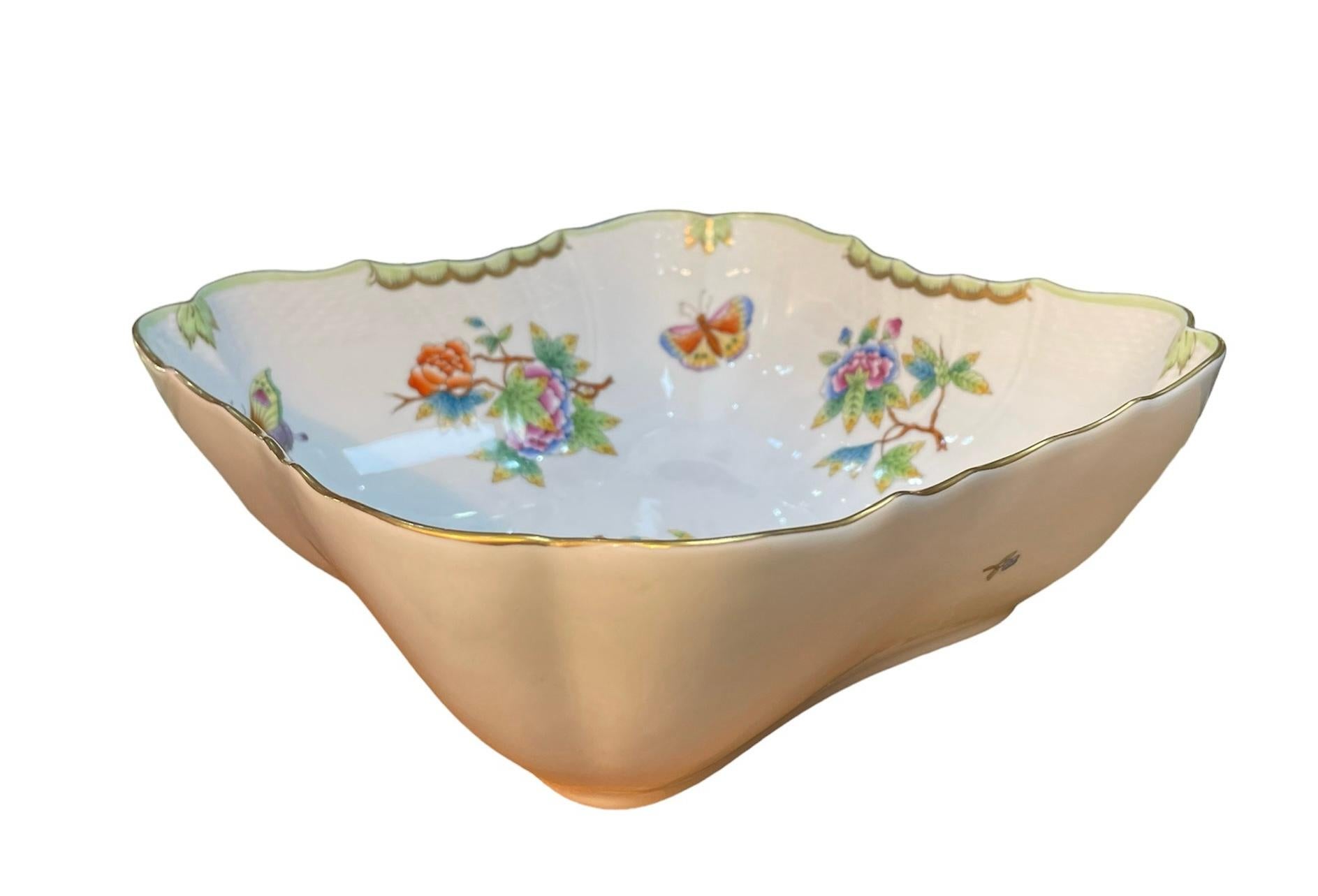 Hand-Painted Herend Porcelain Queen Victoria Pattern Salad Bowl For Sale