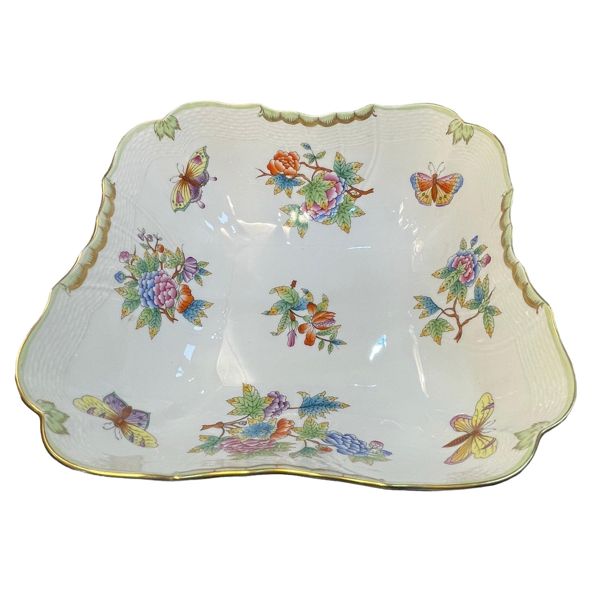 Herend Porcelain Queen Victoria Pattern Salad Bowl For Sale