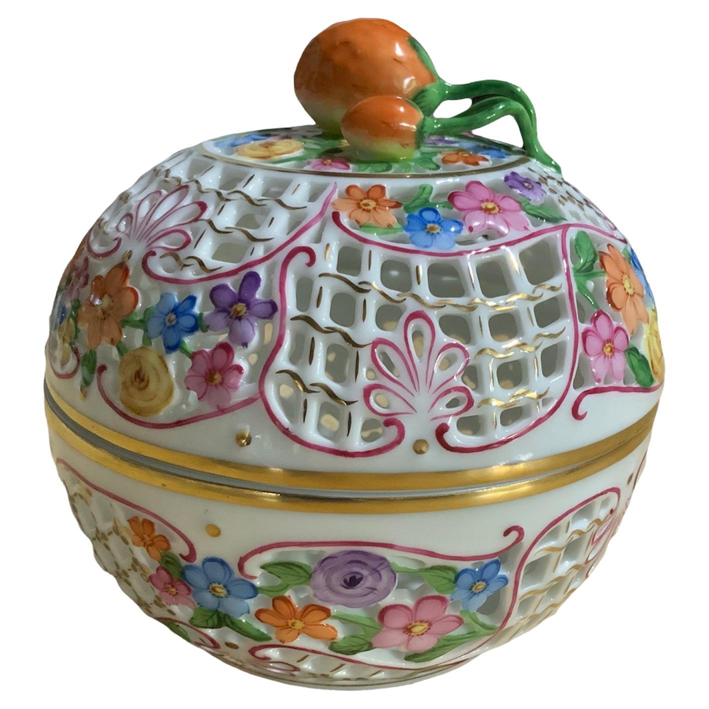 Herend Porcelain Reticulated Potpourri / Bombonniere Lidded Box For Sale