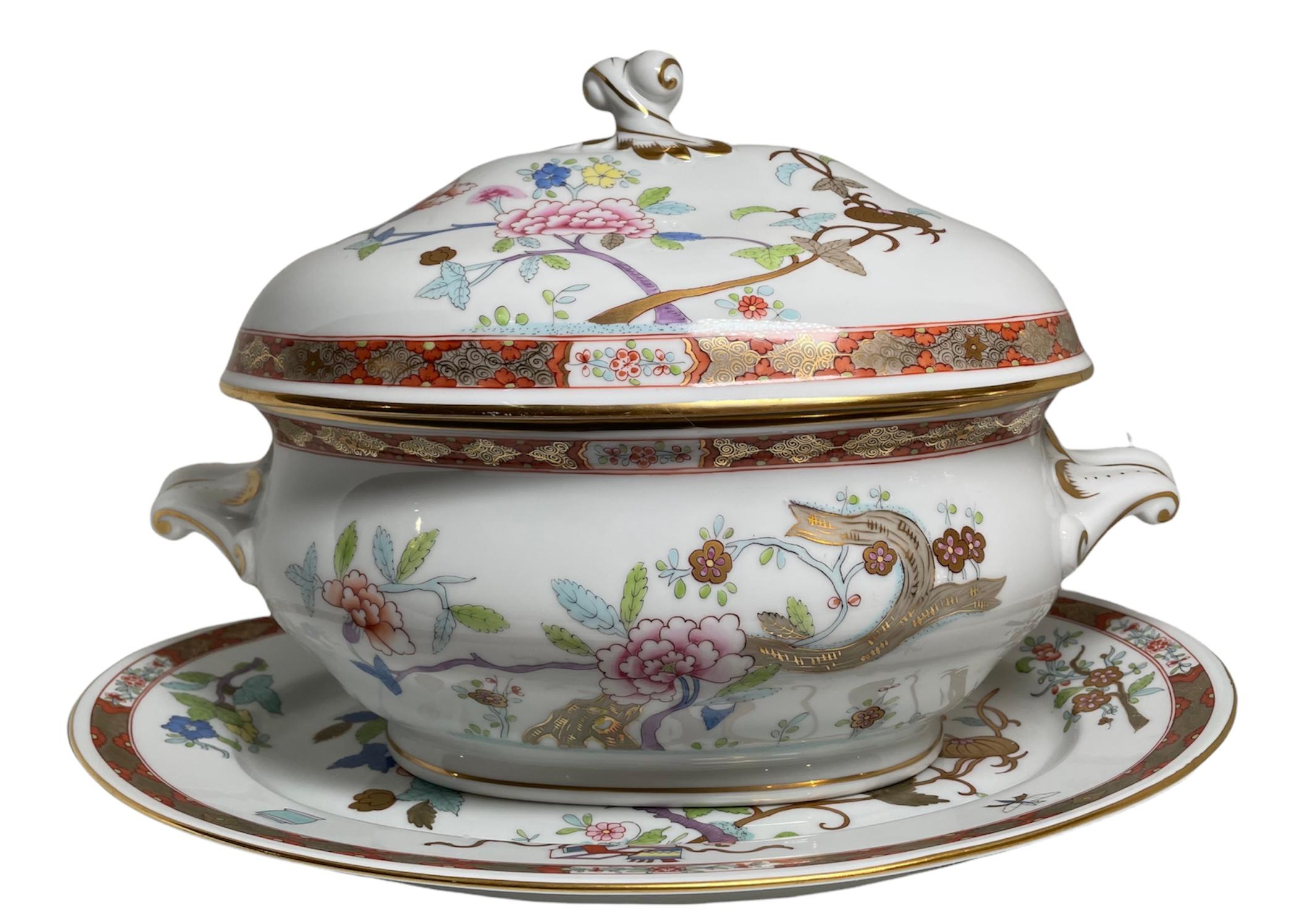 20th Century Herend Porcelain Set of Oval Soup Tureen and Large Platter