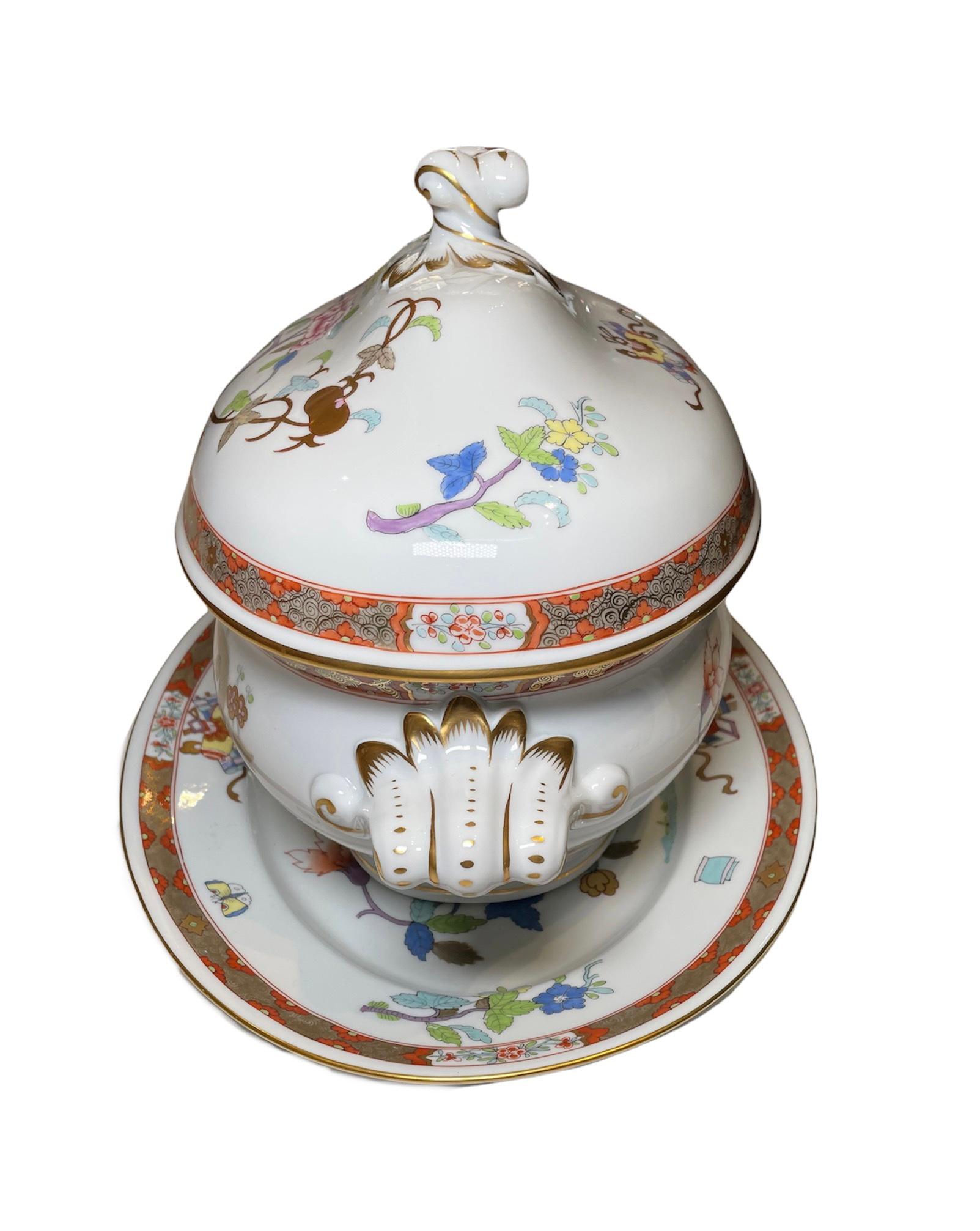 Herend Porcelain Set of Oval Soup Tureen and Large Platter 8