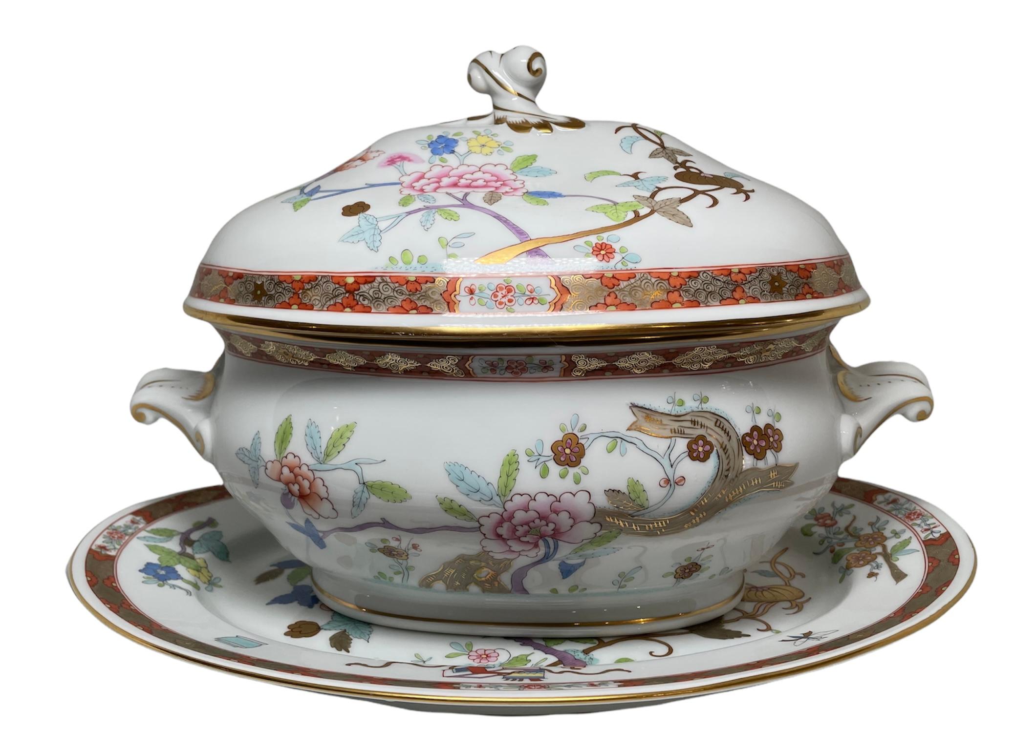 Hand-Painted Herend Porcelain Set of Oval Soup Tureen and Large Platter