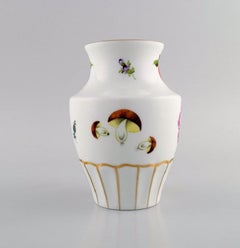 Herend Porcelain Vase with Hand-Painted Flowers and Berries, 1940s