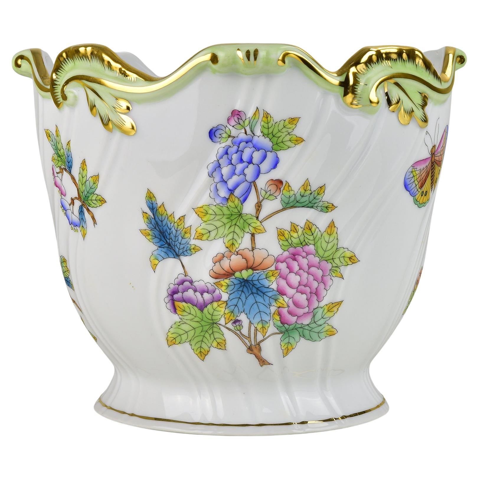 Herend Queen Victoria Green Rim Porcelain Cachepot with Gilded Rococo Edge