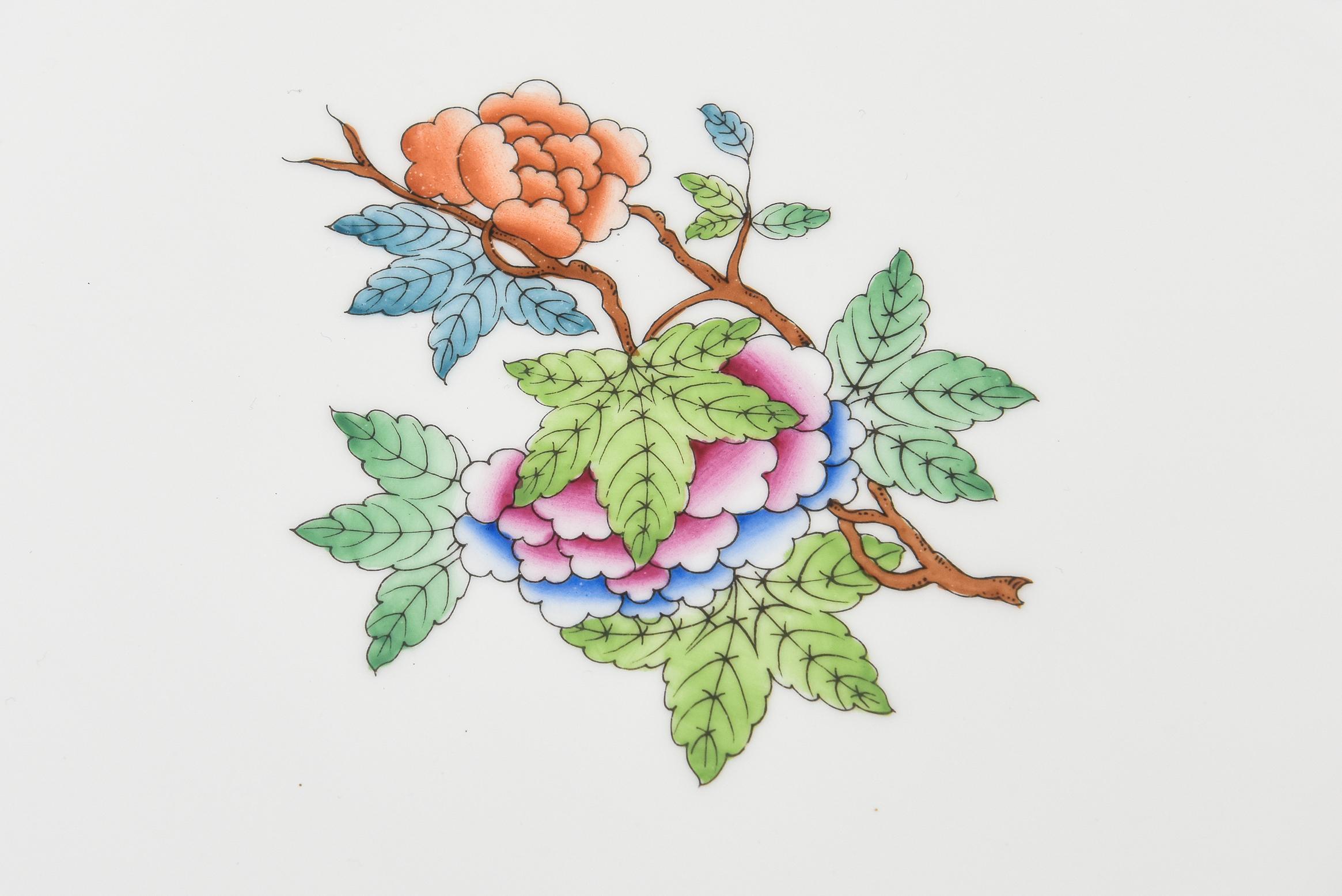 Ciotola quadrata bassa da frutta o da insalata Herend Queen Victoria Older in vendita 1