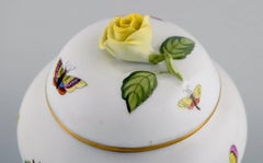 Herend Rothschild Bird Lidded Porcelain Vase with Hand-Painted Birds