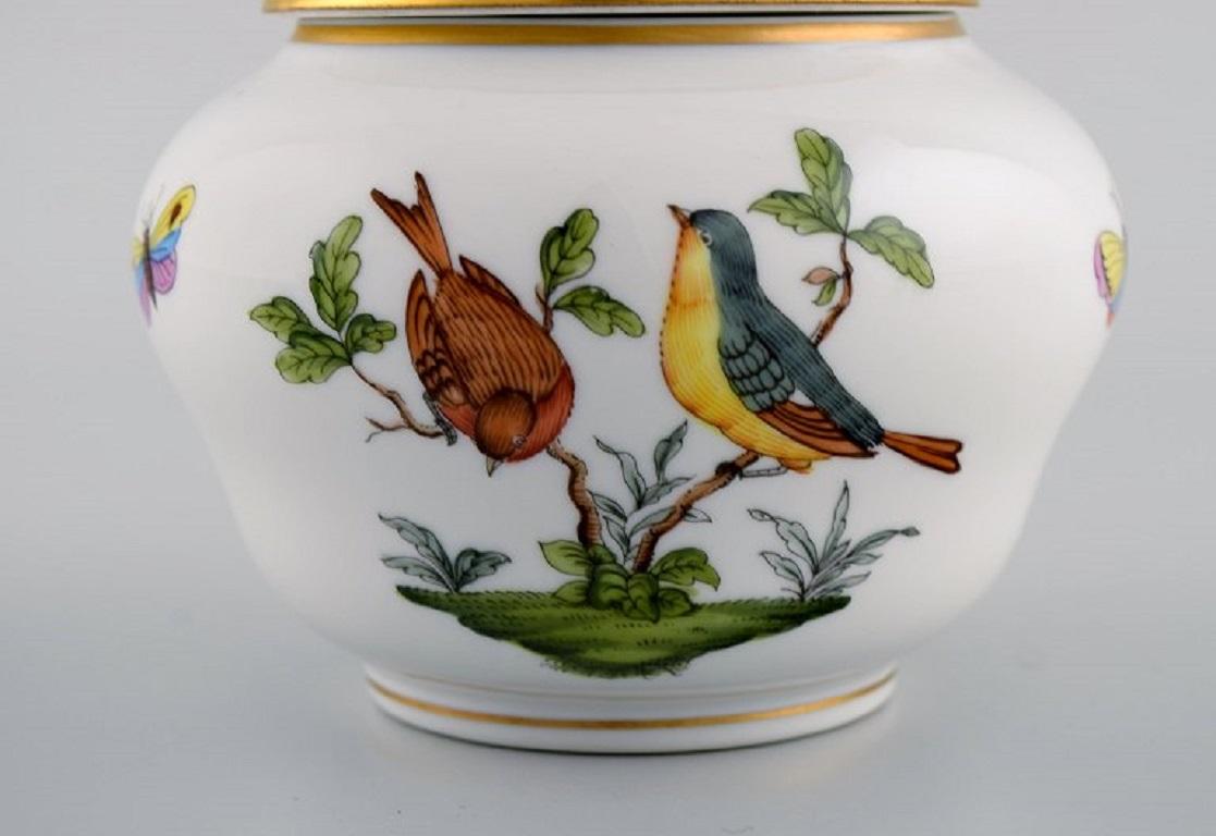 Herend Rothschild Bird Lidded Porcelain Vase with Hand-Painted Birds In Excellent Condition In Copenhagen, DK