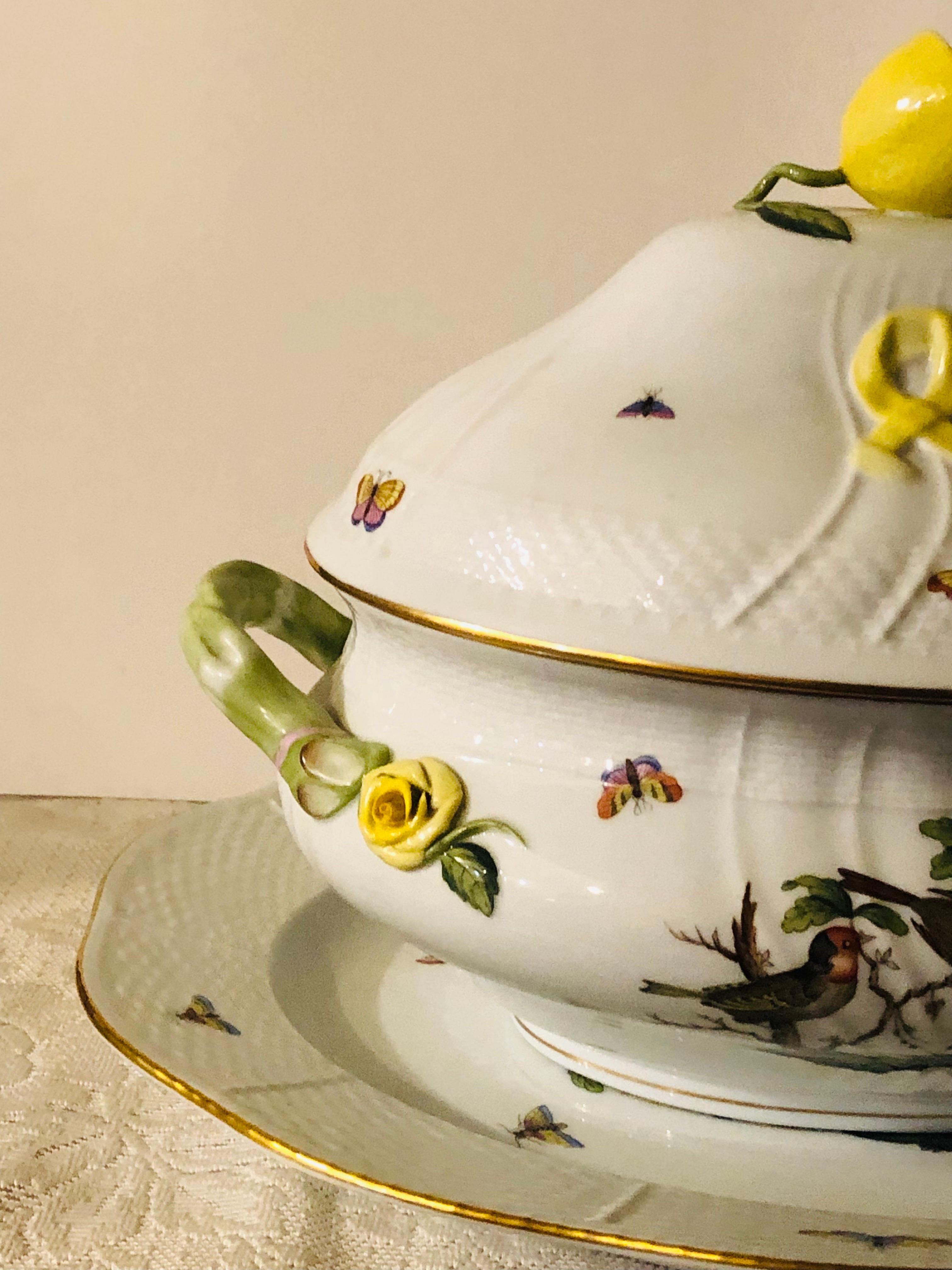 Sopera Herend Rothschild Bird de gran tamaño con asa de limón y bandeja grande 1