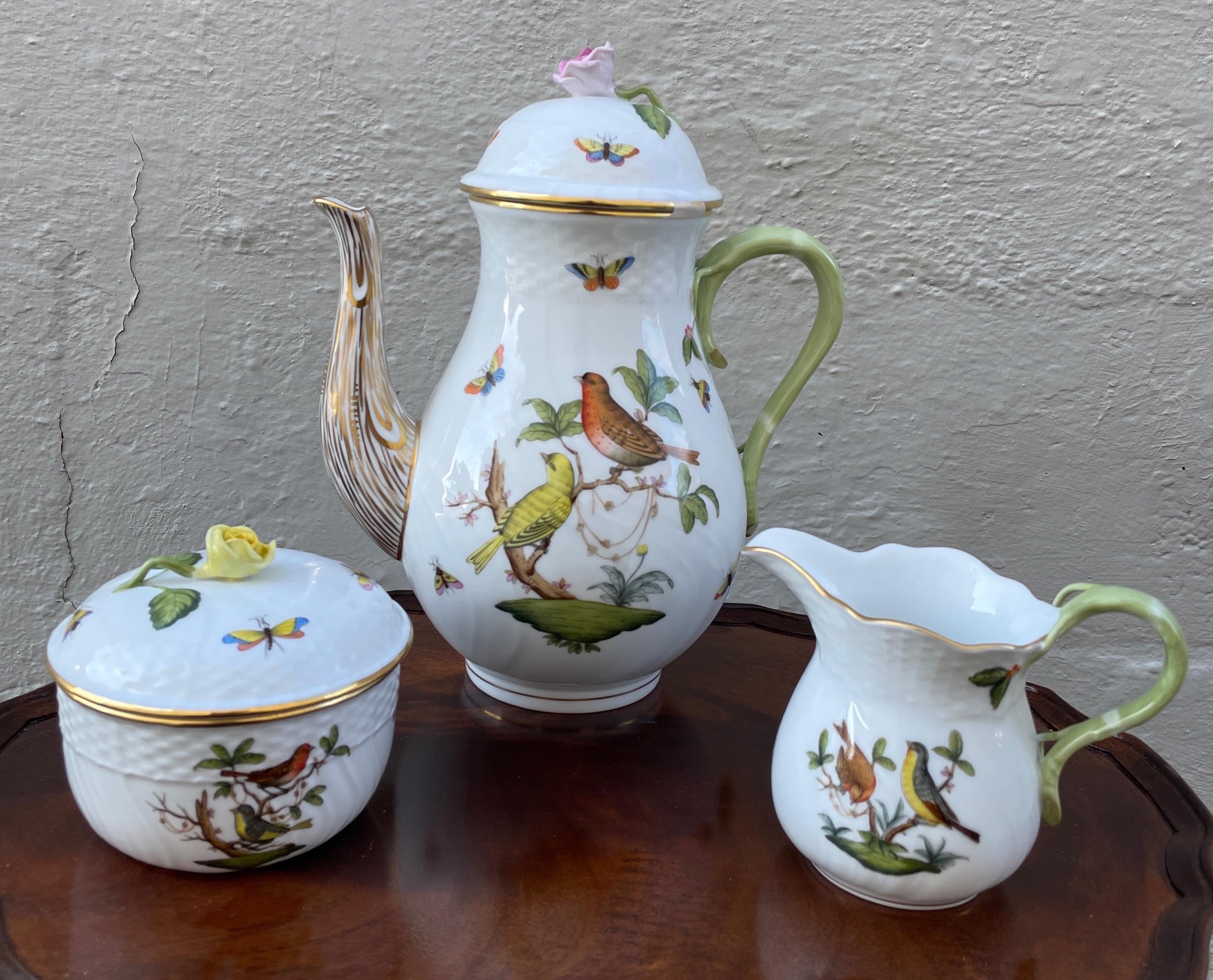 Herend Rothschild bird pattern large coffee pot with matching creamer & sugar bowl. This beautiful pattern consists of birds, butterflies & flora. In excellent, like new condition.