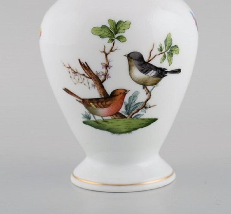 Herend Rothschild Bird Porcelain Vase with Hand-Painted Birds and  Butterflies For Sale at 1stDibs