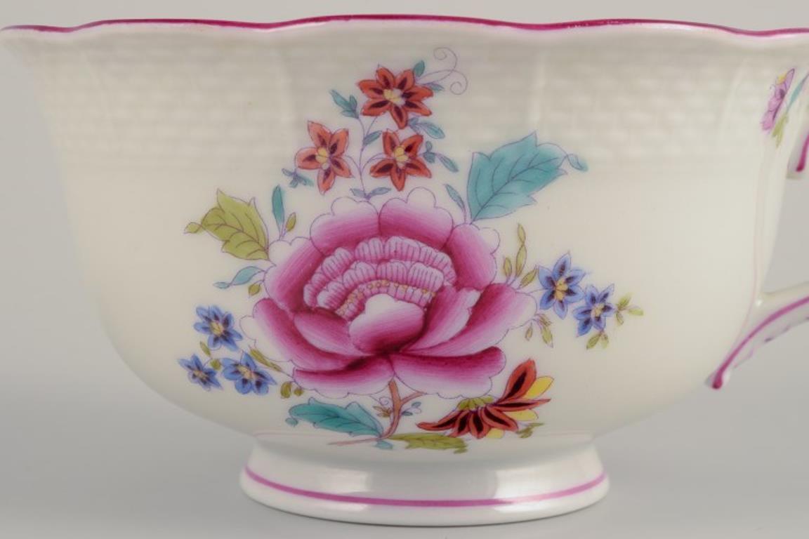 Herend, tres pares de tazas de té grandes de porcelana. mediados del siglo XX en venta