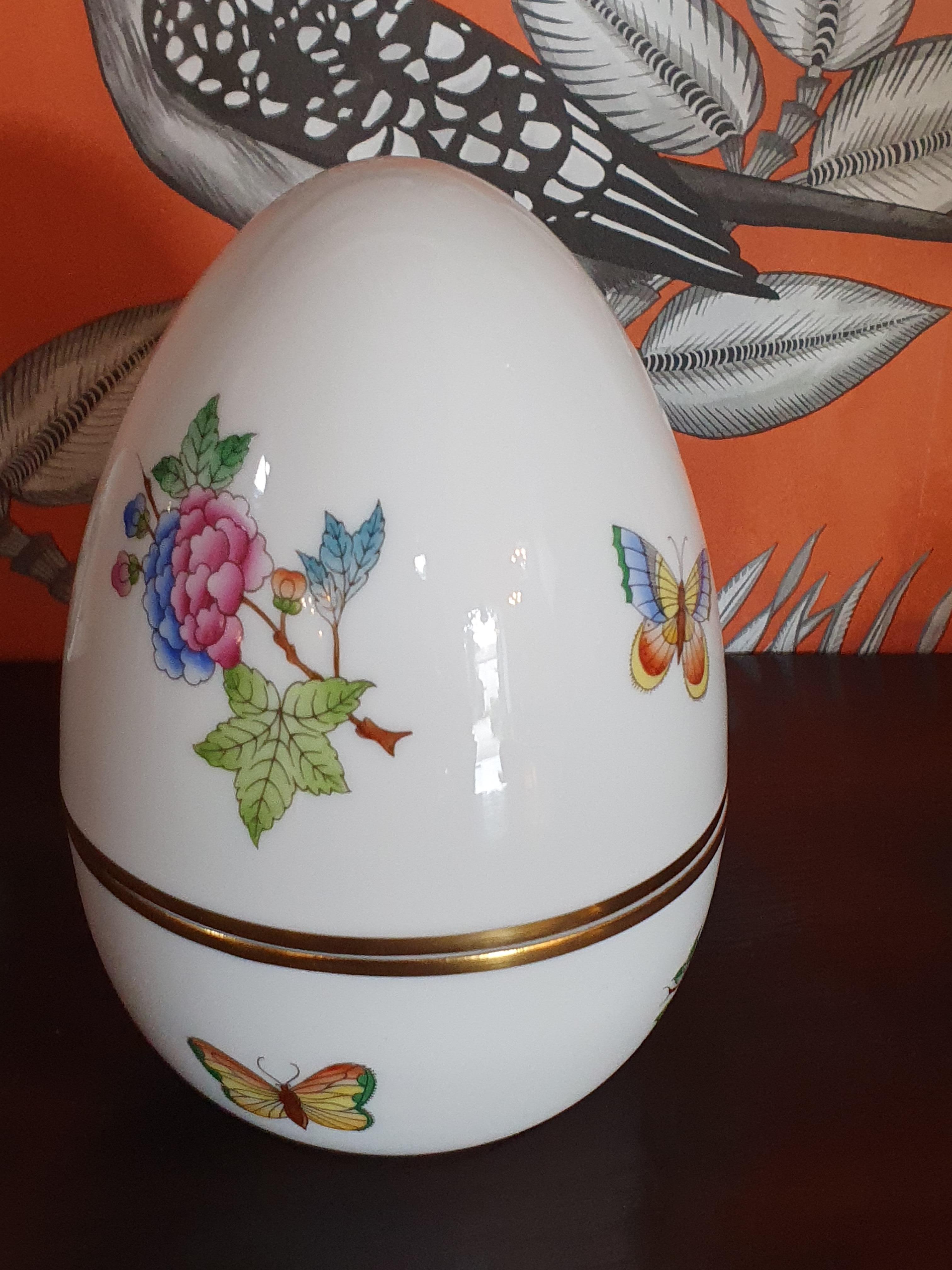 porcelain eggs