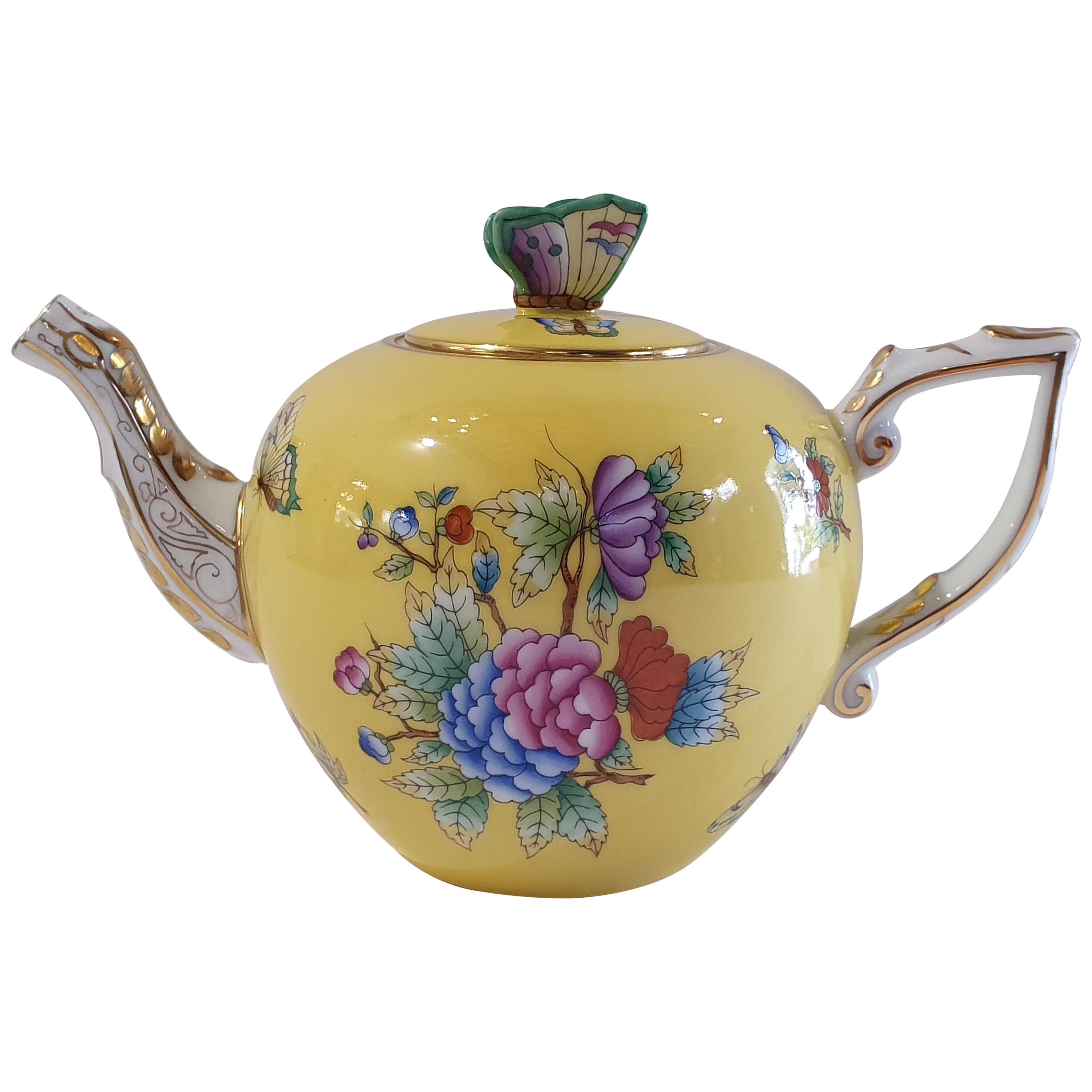 Herend "Victoria" Hand Painted Yellow Teapot, Hungary, Modern