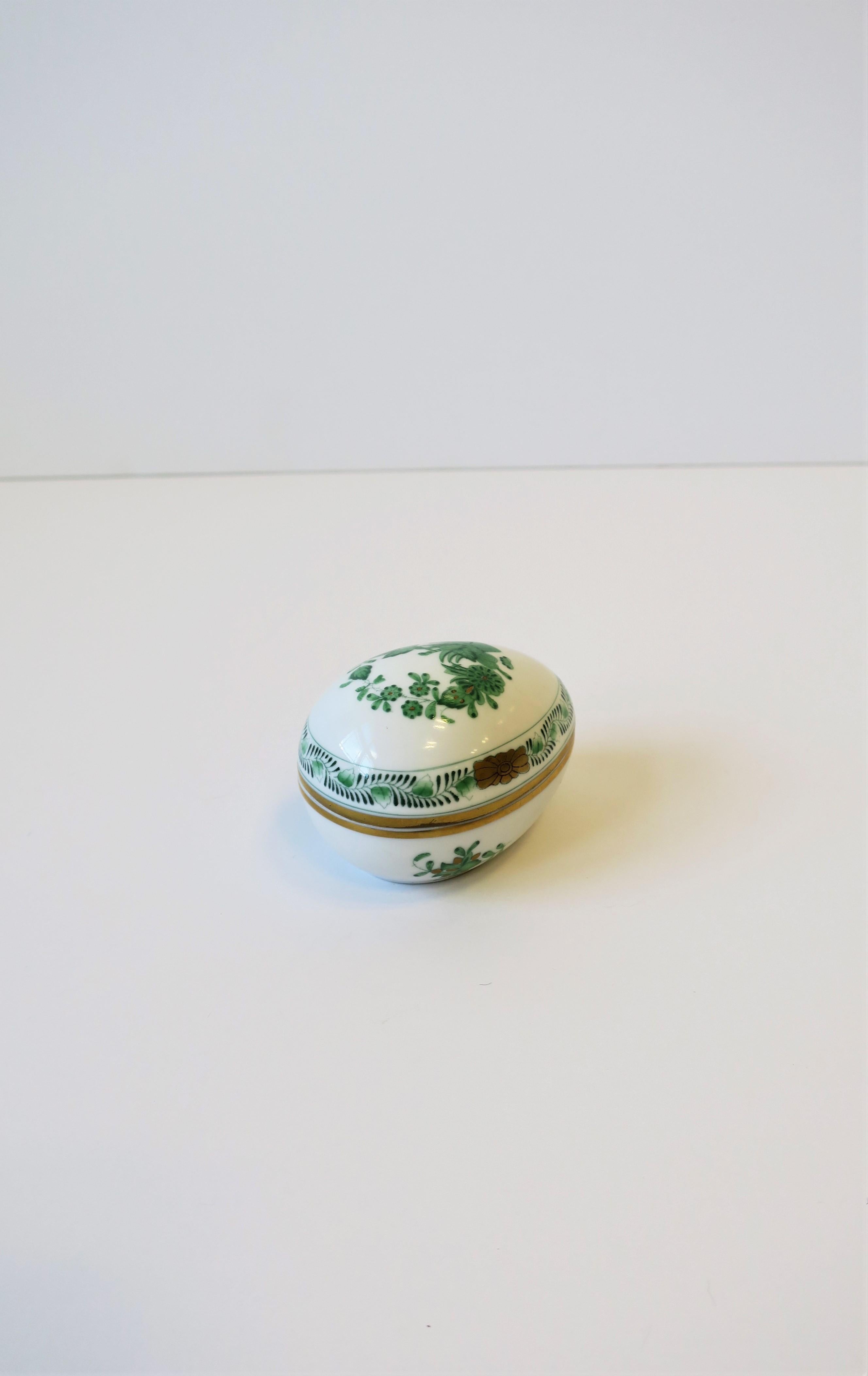 Herend Porcelain Egg-Shaped Jewelry Box  For Sale 1