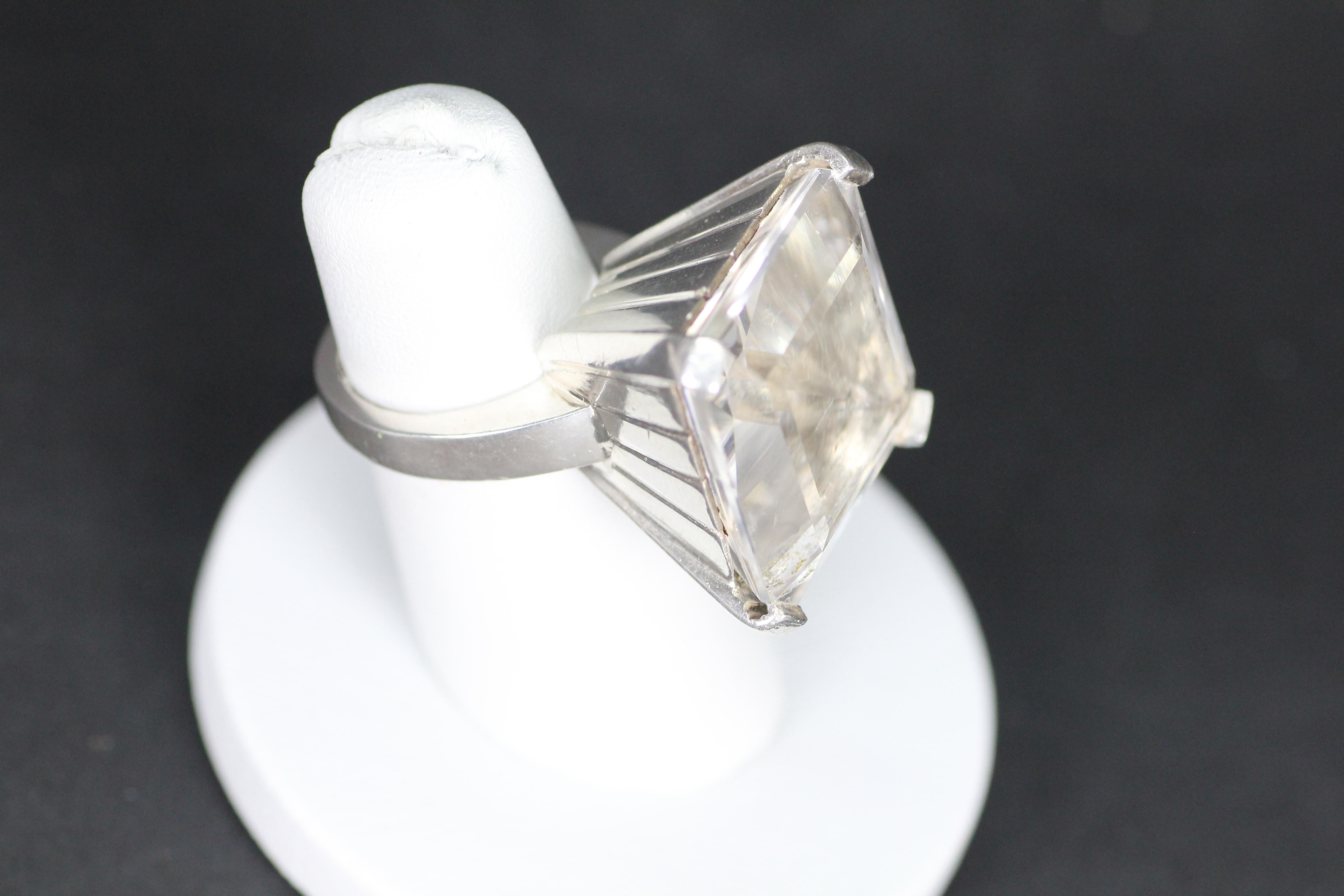 Heribert Engelbert, schwedischer modernistischer Sterling-Ring aus den 1930er Jahren mit Bergkristall im Angebot 2